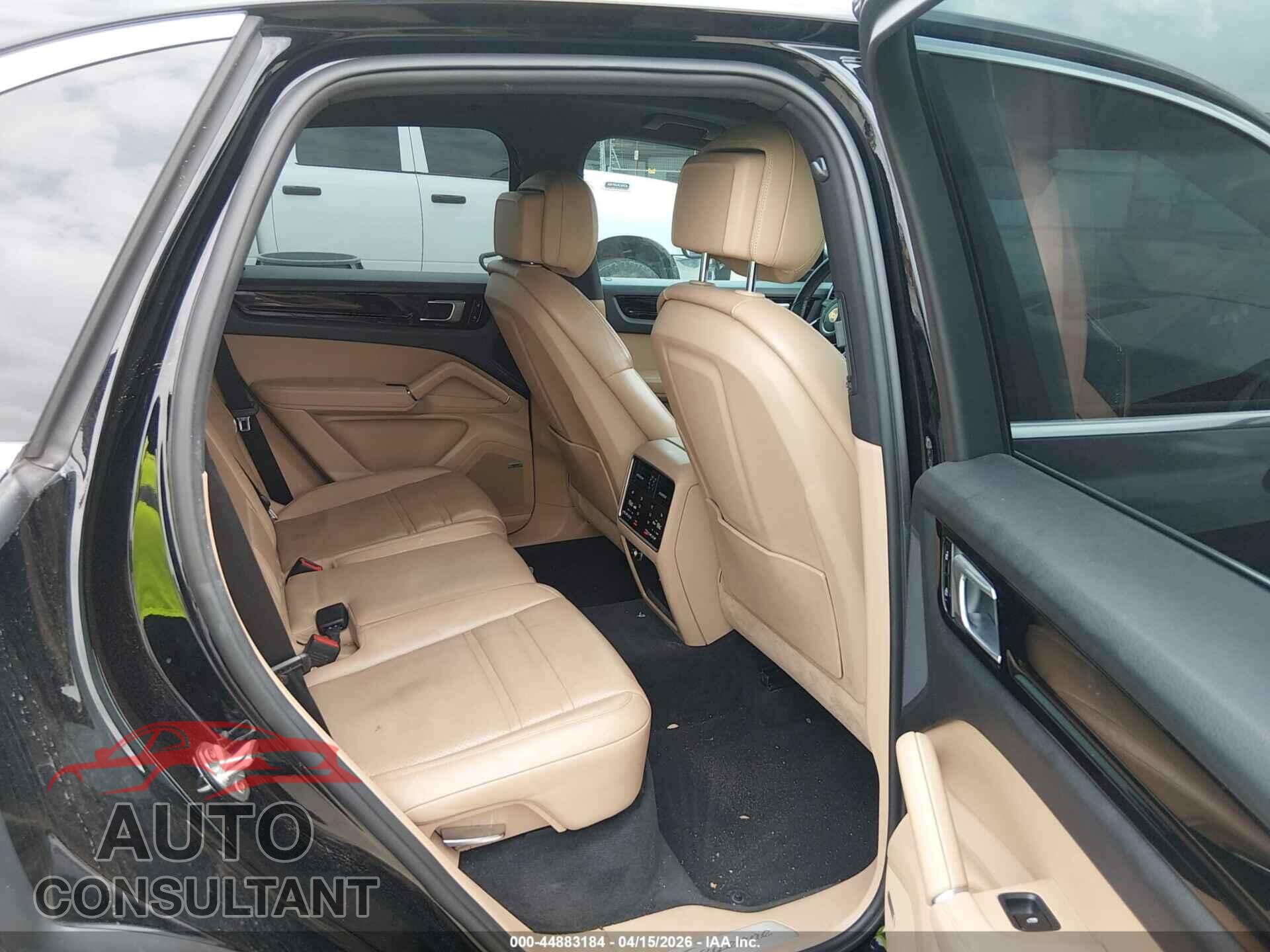 PORSCHE CAYENNE 2019 - WP1AB2AY3KDA64073