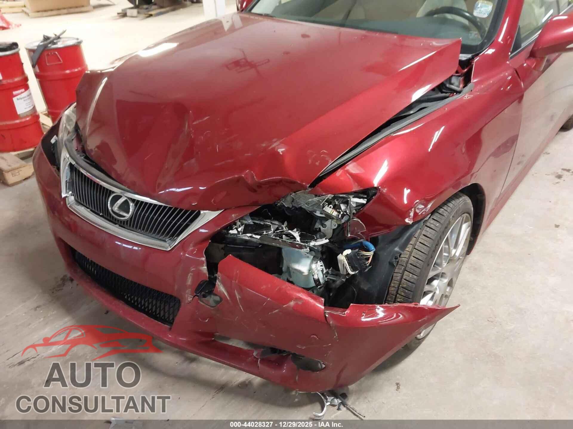LEXUS IS 250C 2014 - JTHFF2C27E2529649