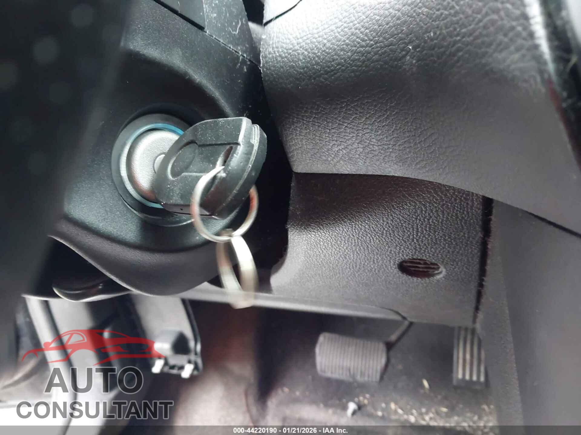FORD FOCUS 2017 - 1FADP3F21HL249351