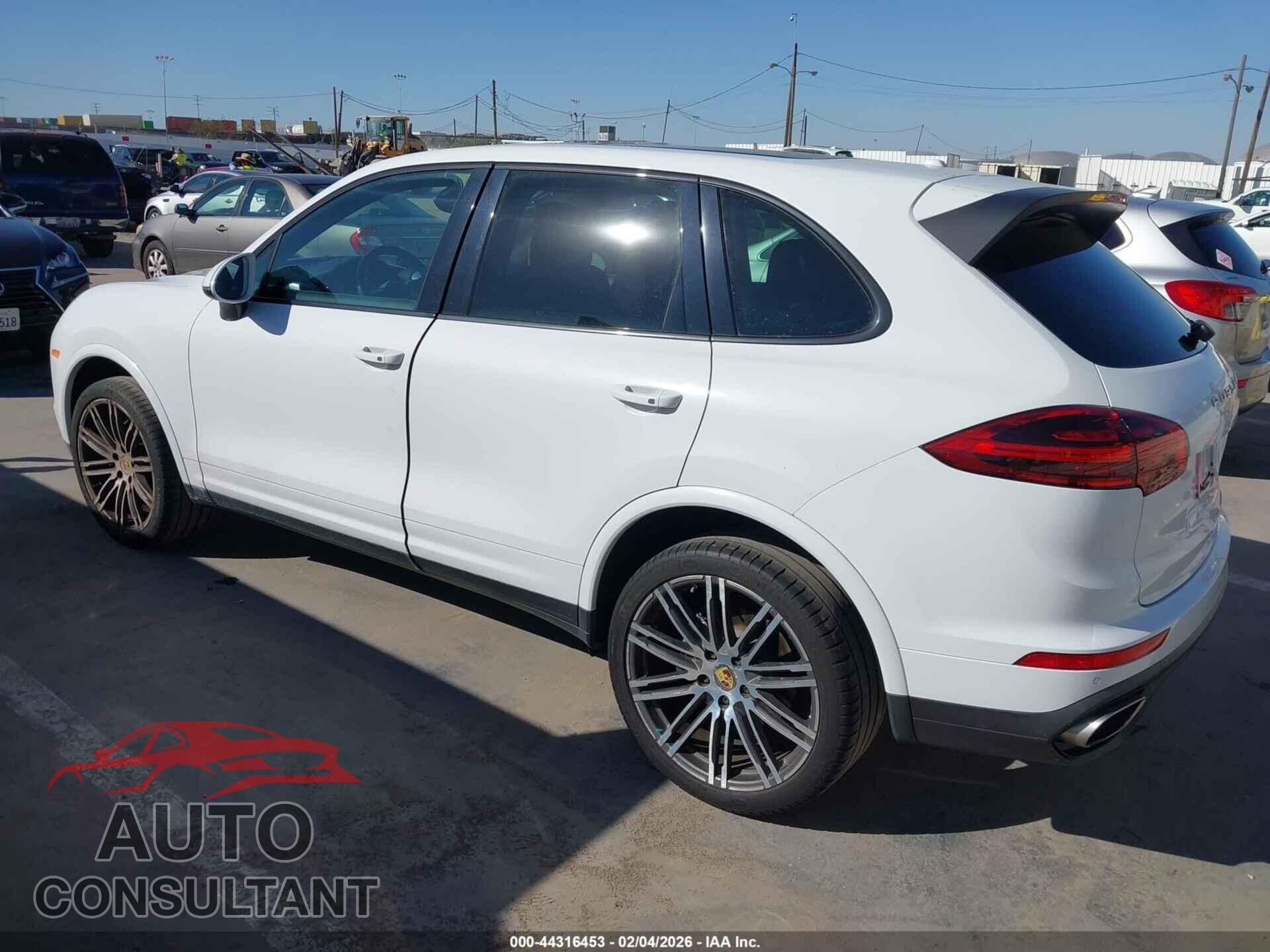 PORSCHE CAYENNE 2017 - WP1AA2A29HKA89482