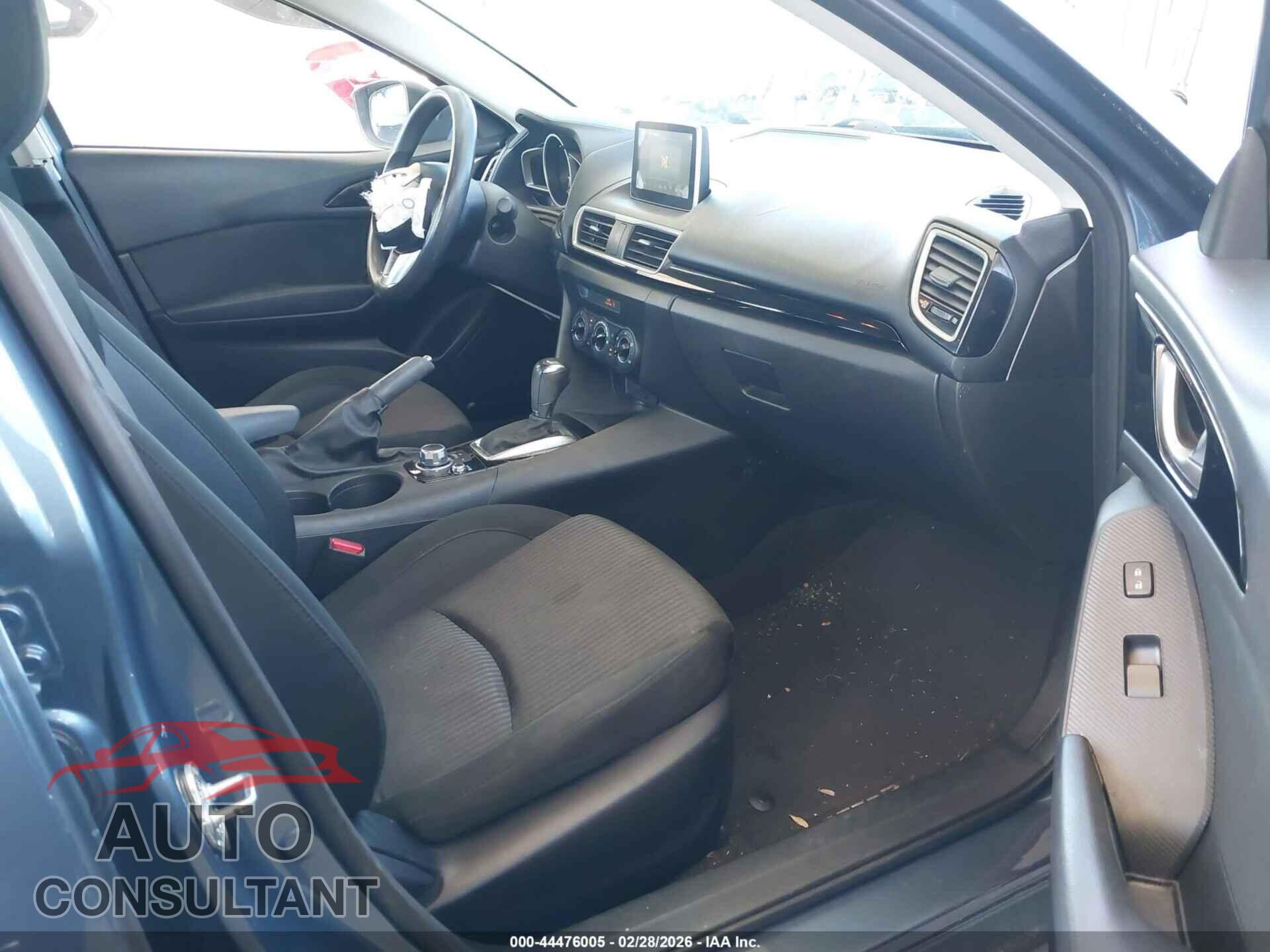 MAZDA MAZDA3 2016 - JM1BM1U71G1355015