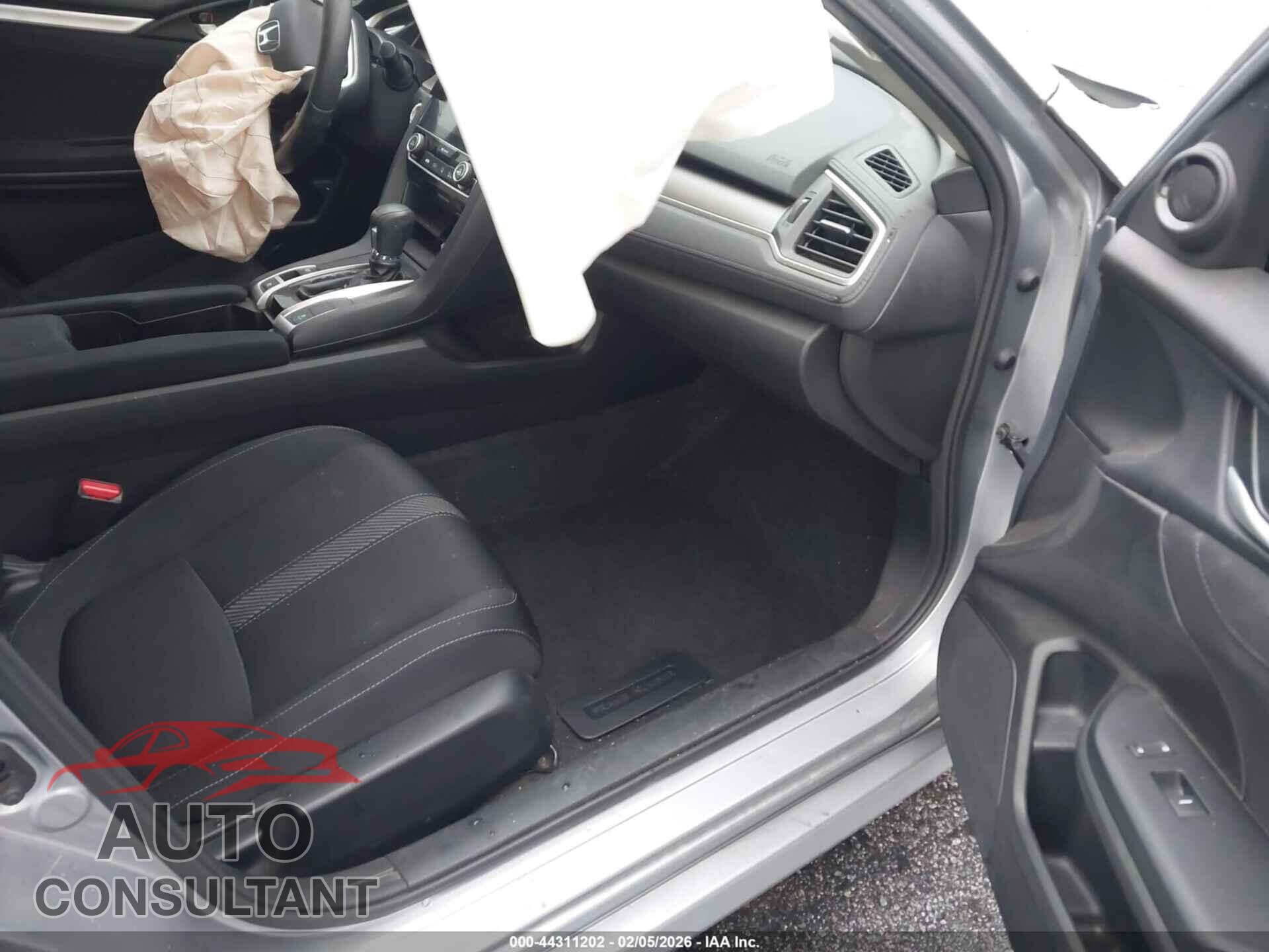 HONDA CIVIC 2018 - 2HGFC2F76JH609741