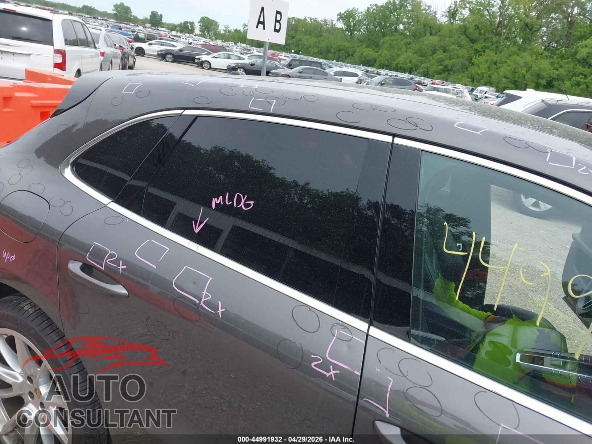 PORSCHE MACAN 2016 - WP1AB2A56GLB42817
