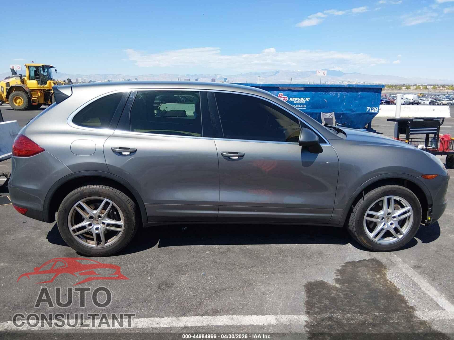 PORSCHE CAYENNE 2012 - WP1AA2A2XCLA09576