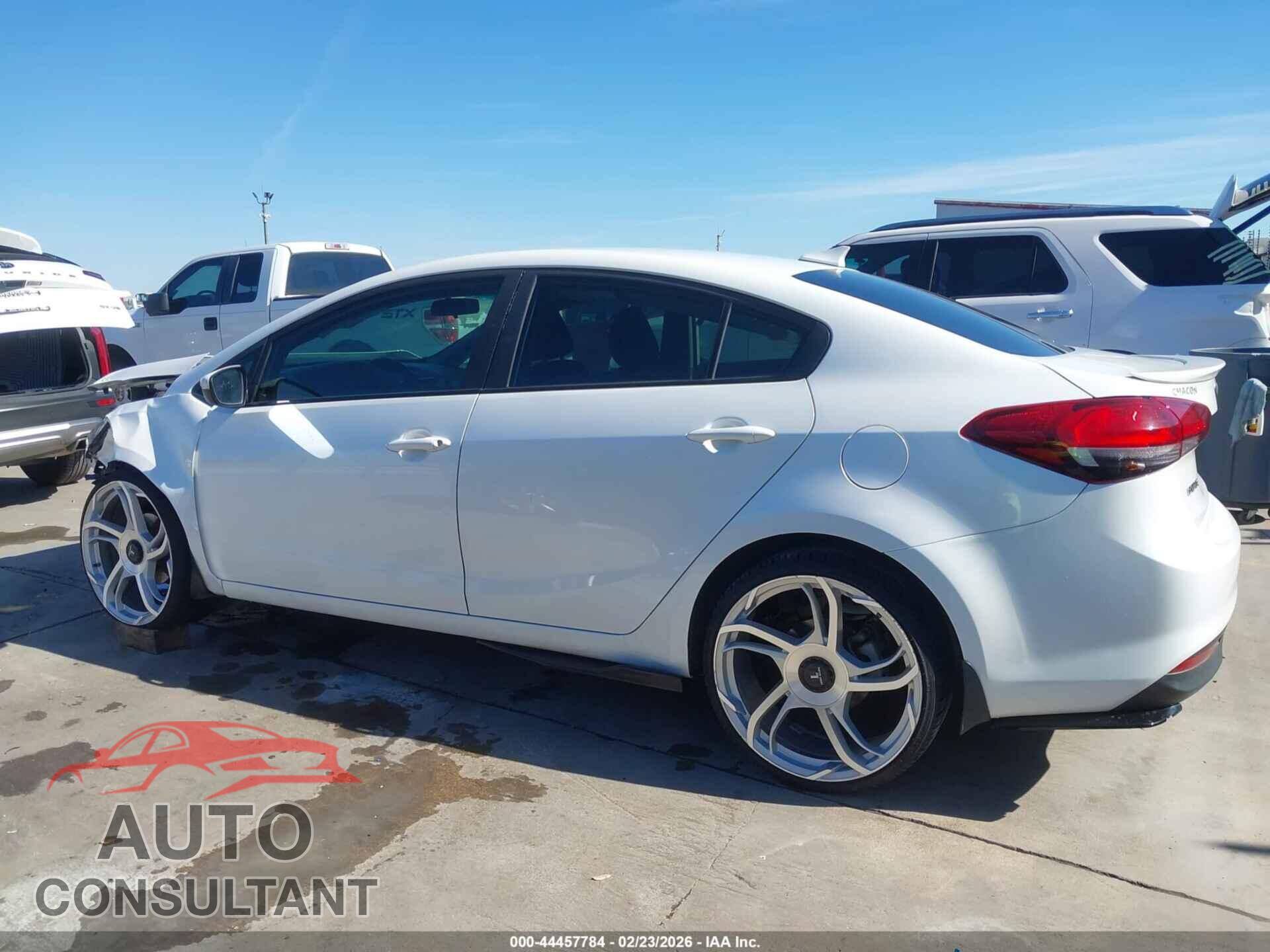 KIA FORTE 2018 - 3KPFL4A78JE247781
