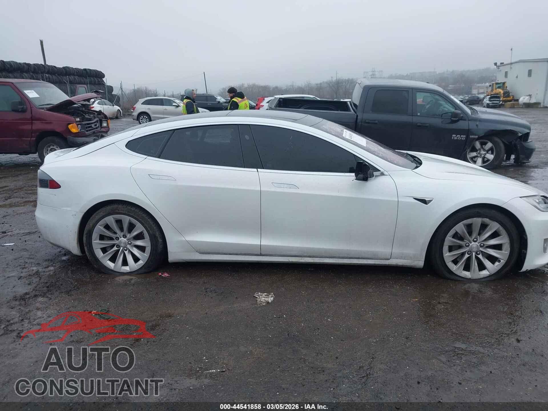 TESLA MODEL S 2016 - 5YJSA1E26GF169909