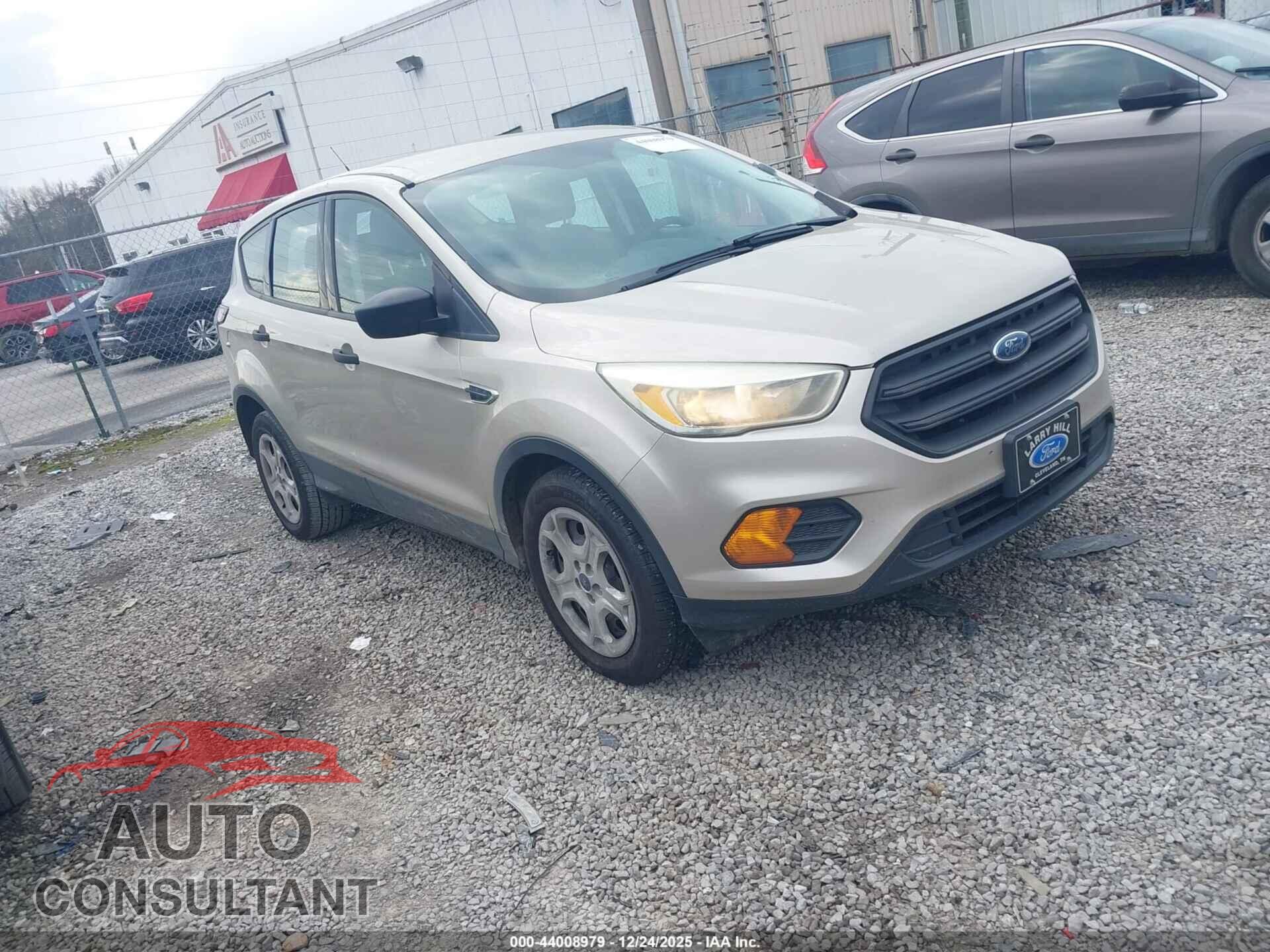 FORD ESCAPE 2017 - 1FMCU0F7XHUC13155