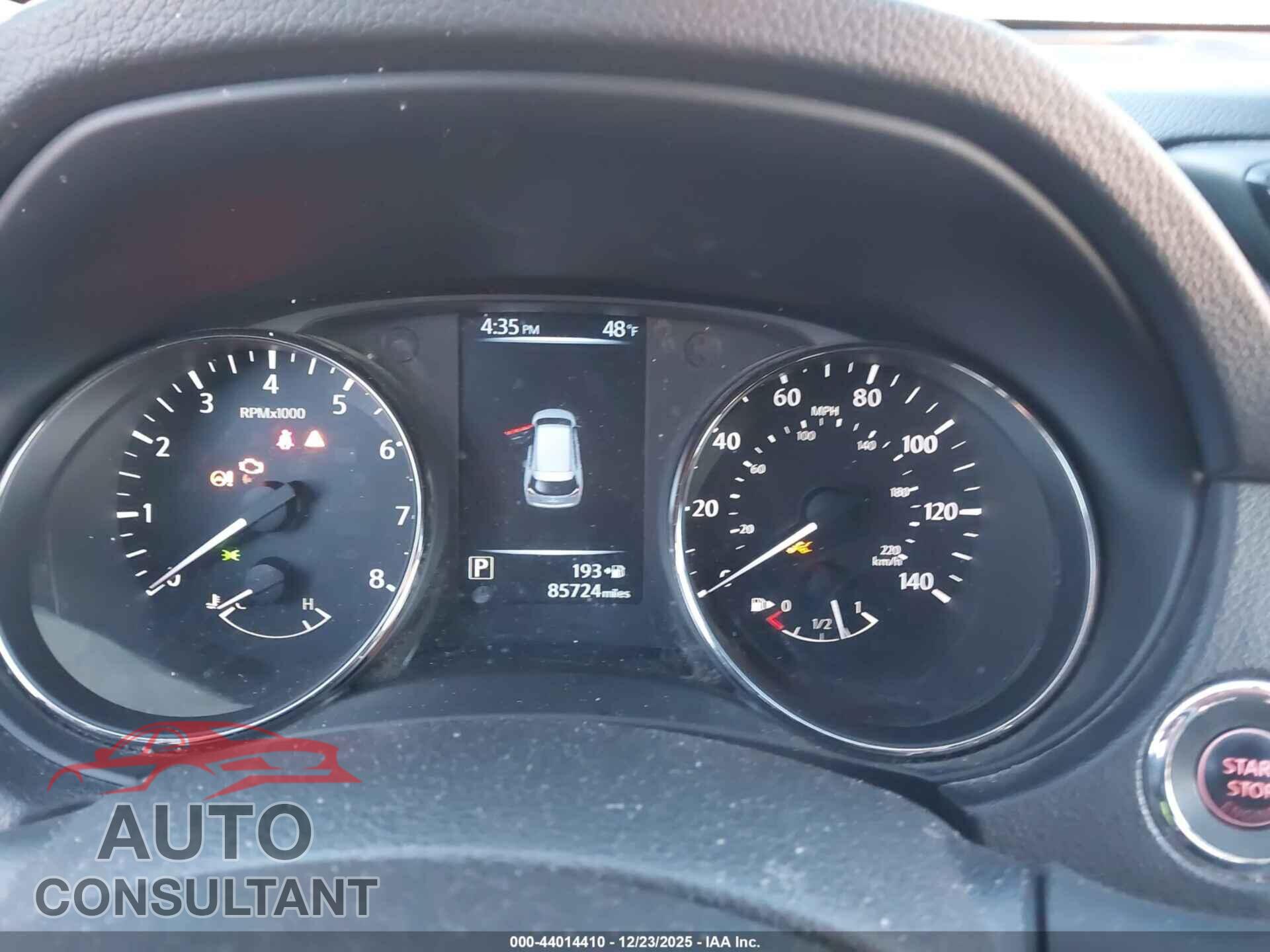 NISSAN ROGUE 2017 - KNMAT2MV4HP612475