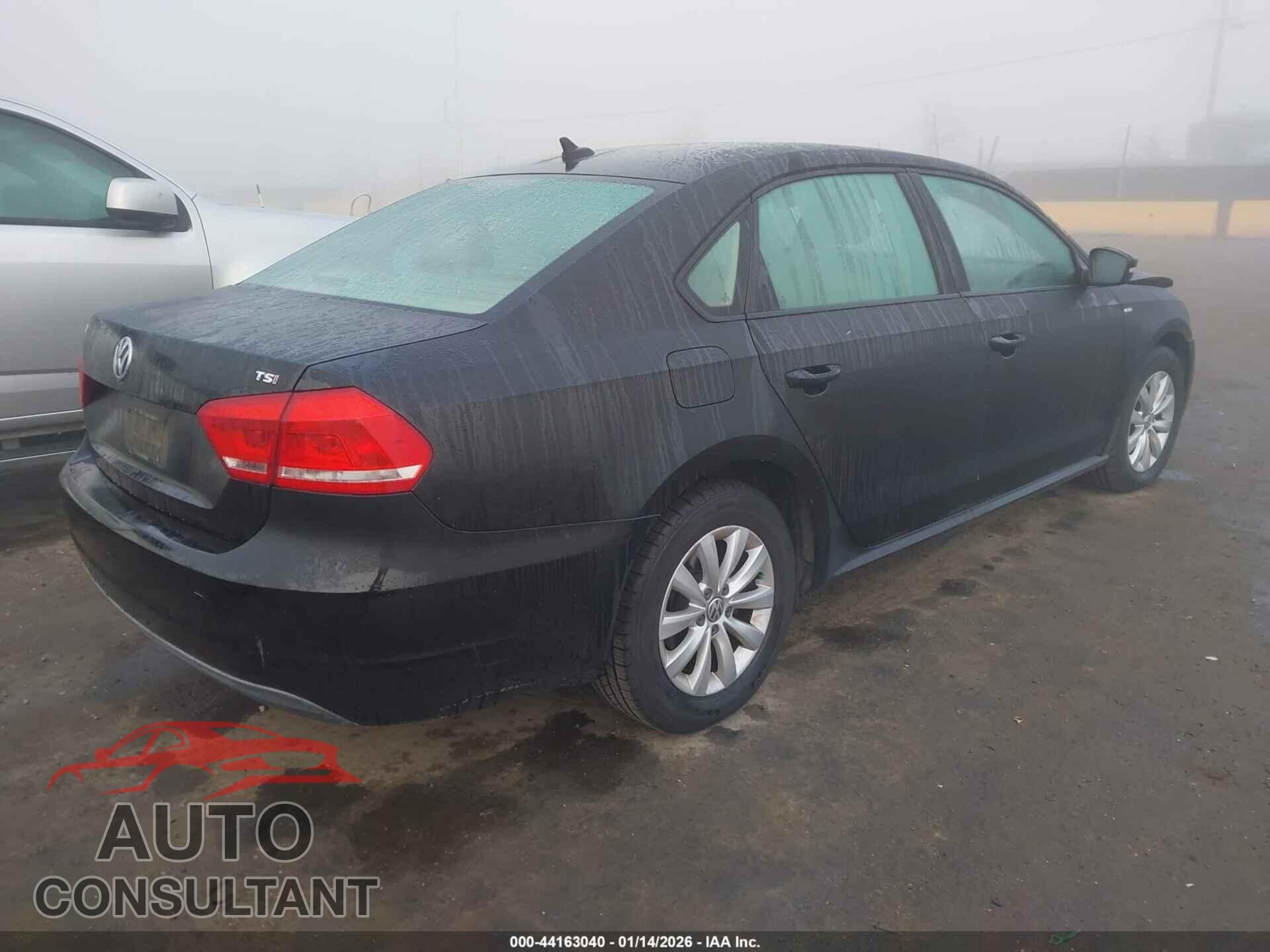 VOLKSWAGEN PASSAT 2014 - 1VWAT7A37EC092434