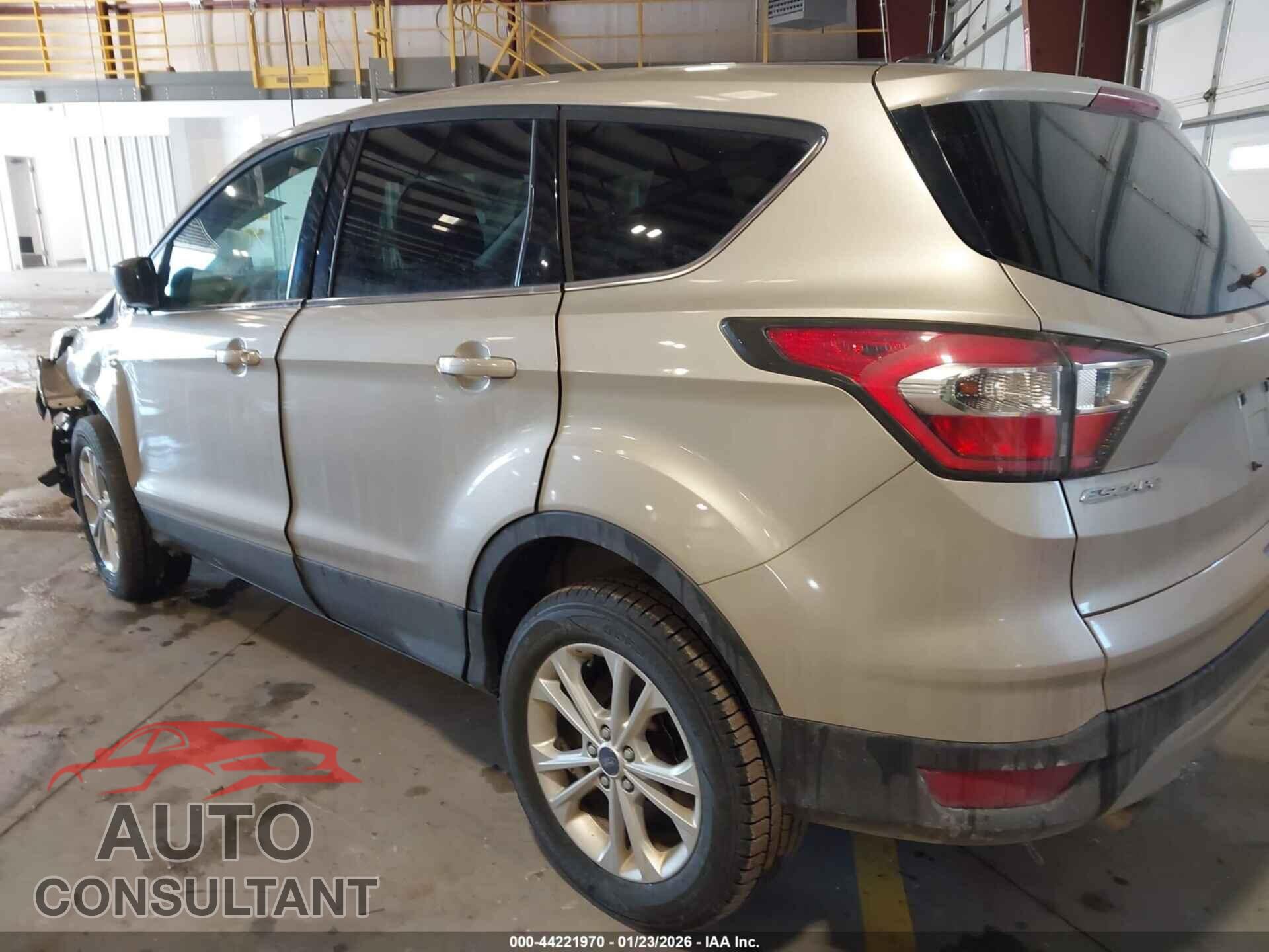 FORD ESCAPE 2017 - 1FMCU0GD0HUA60628