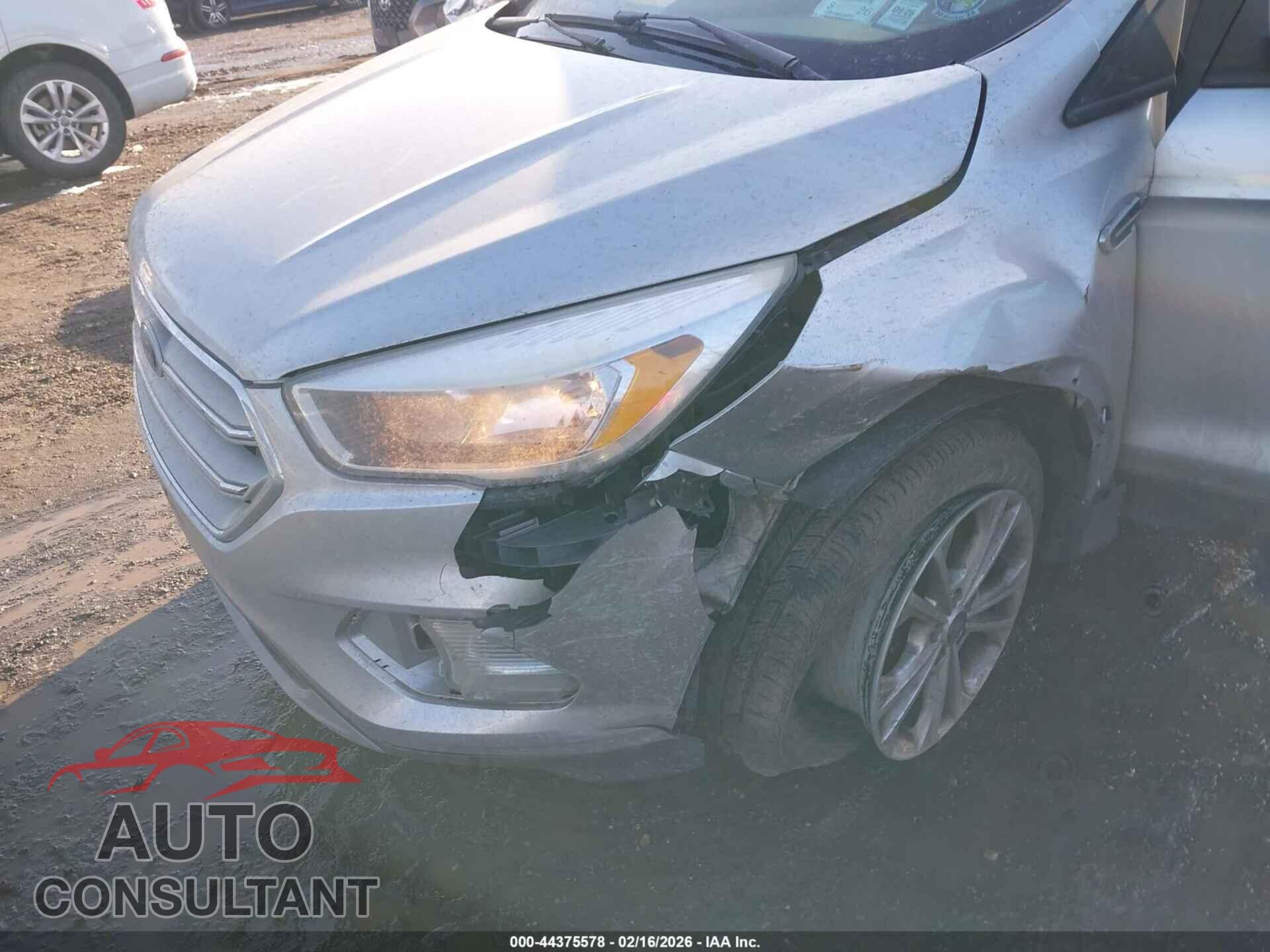 FORD ESCAPE 2018 - 1FMCU9G94JUC41608