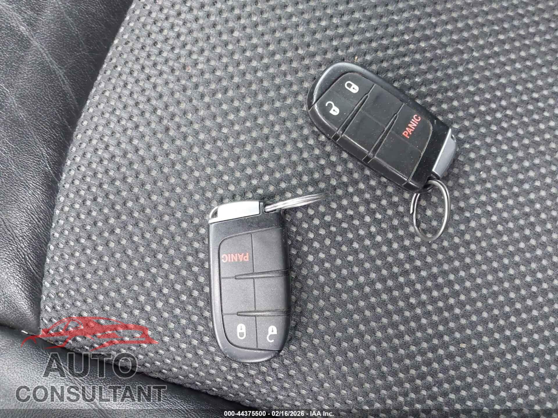 DODGE JOURNEY 2017 - 3C4PDDGG7HT512995