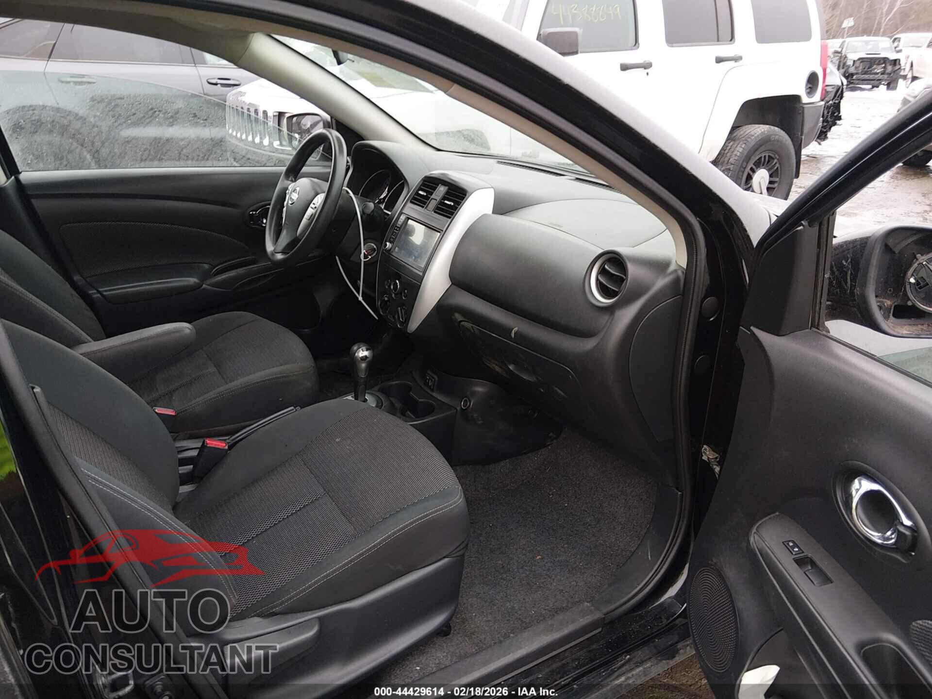 NISSAN VERSA 2019 - 3N1CN7AP3KL803798