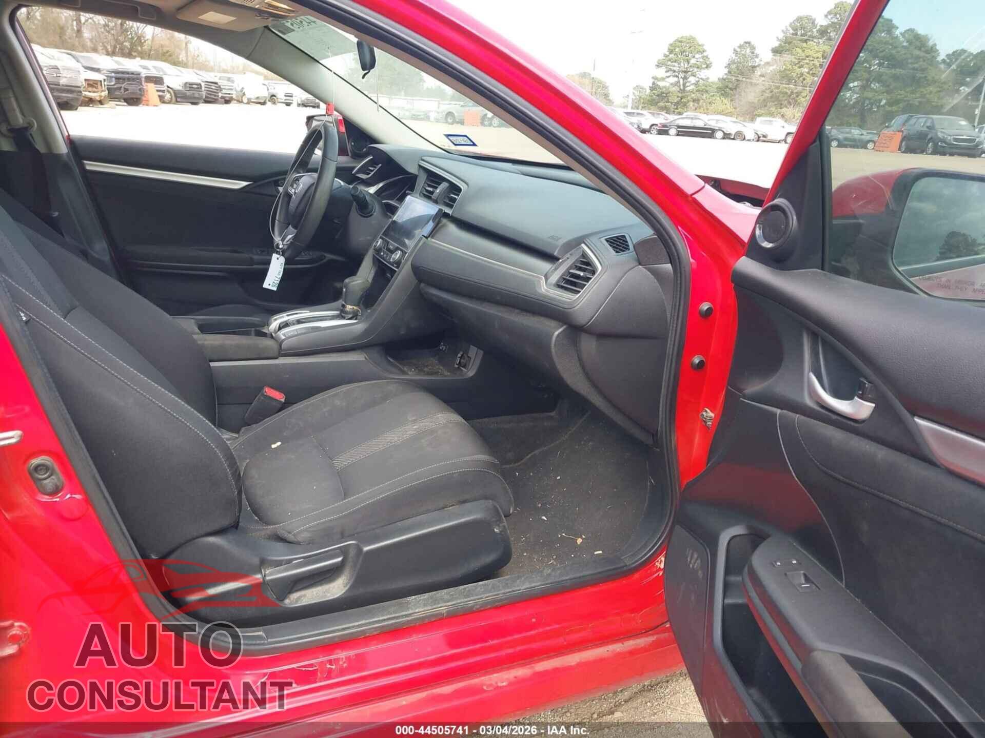 HONDA CIVIC 2018 - 2HGFC2F79JH546165