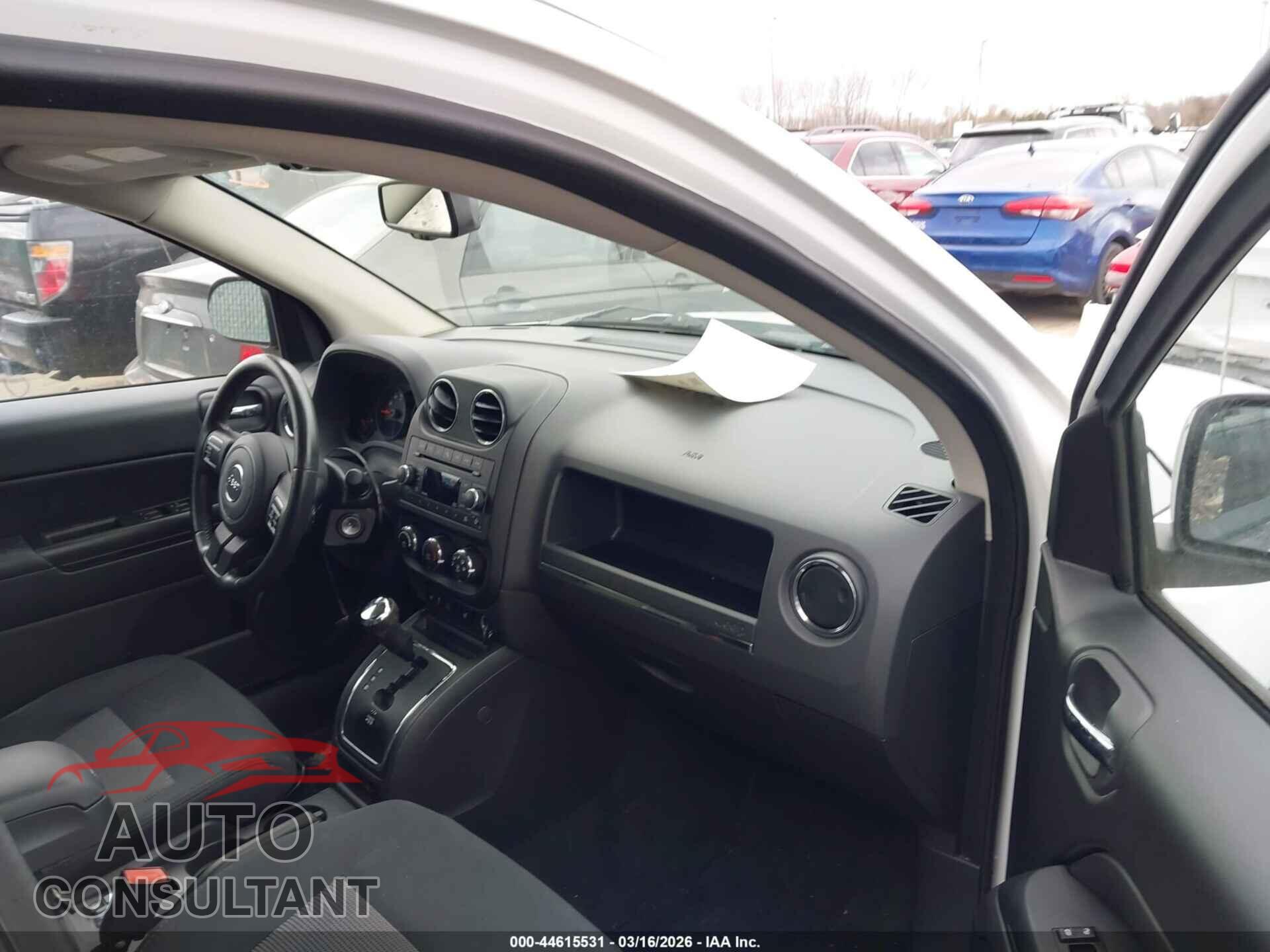 JEEP COMPASS 2011 - 1J4NF1FB9BD279182