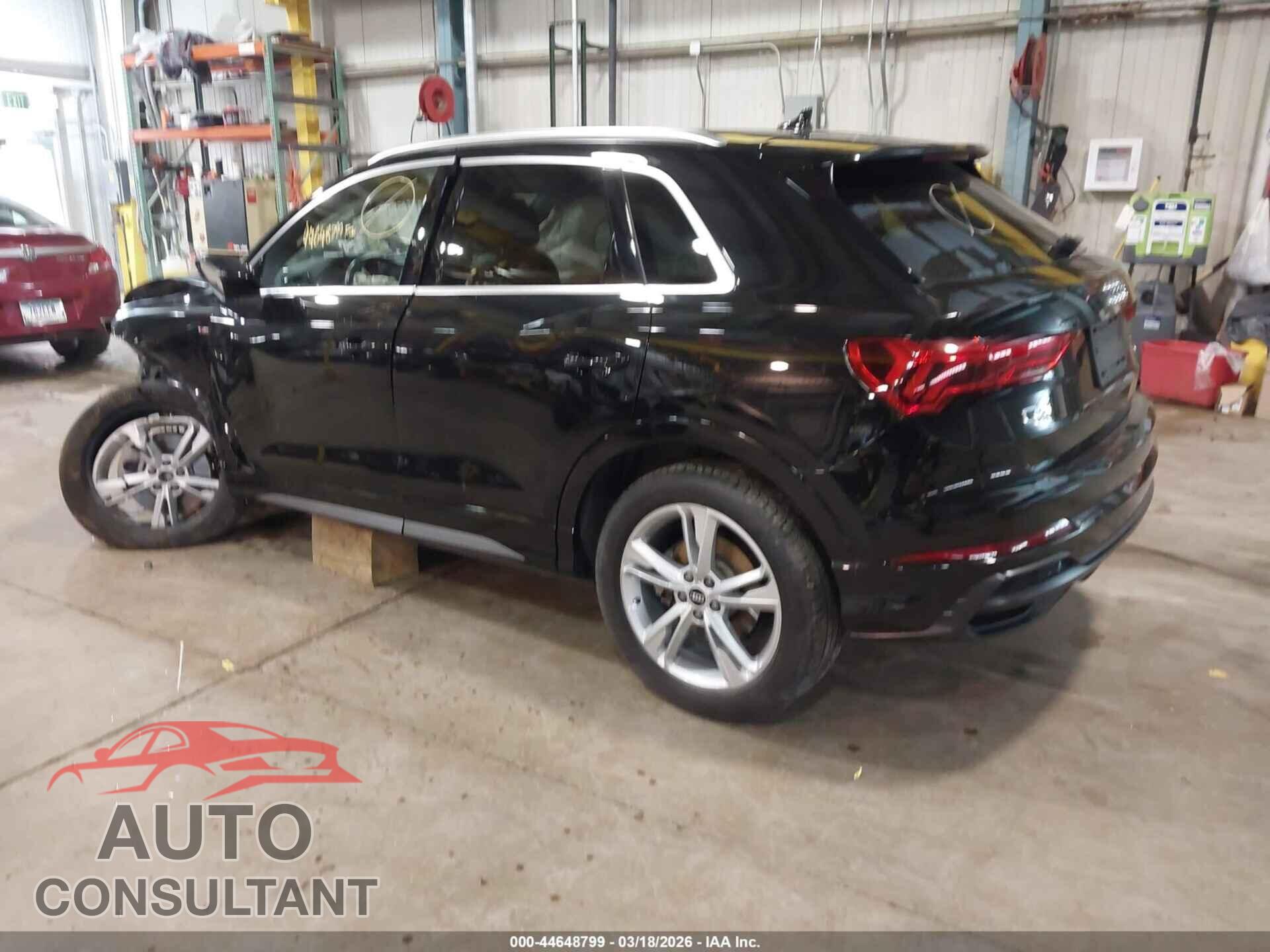 AUDI Q3 2021 - WA1DECF35M1044236