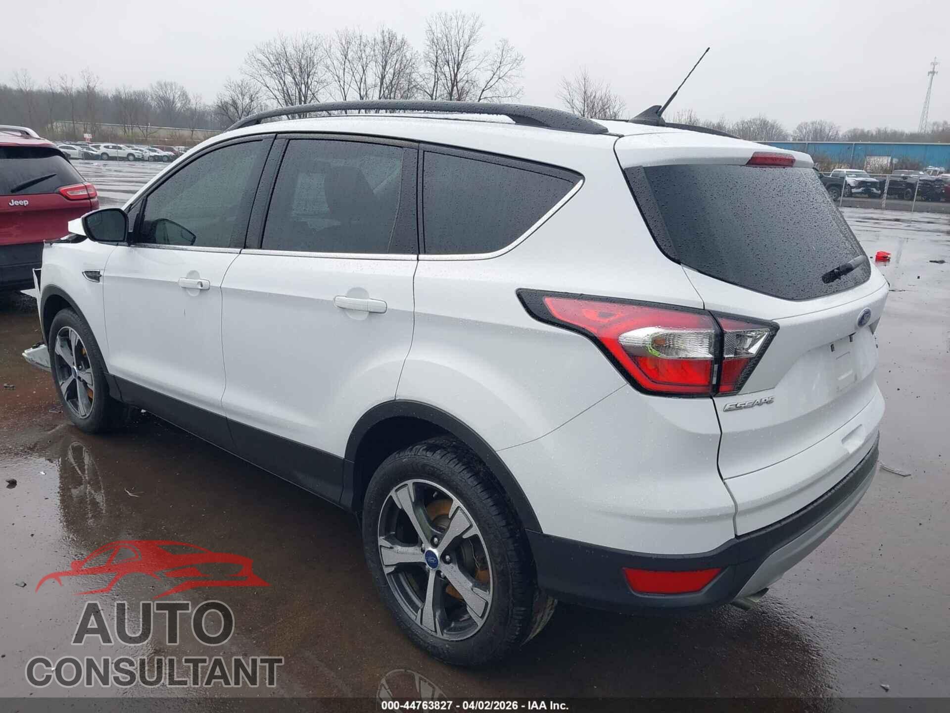 FORD ESCAPE 2018 - 1FMCU9HD5JUD35564