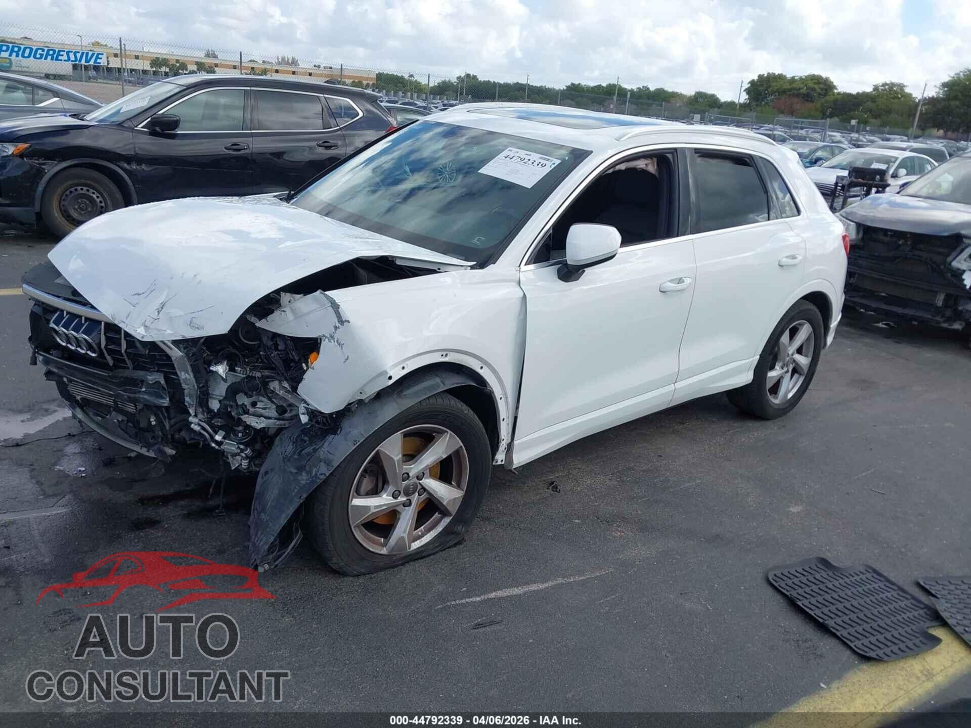 AUDI Q3 2020 - WA1AECF32L1023507