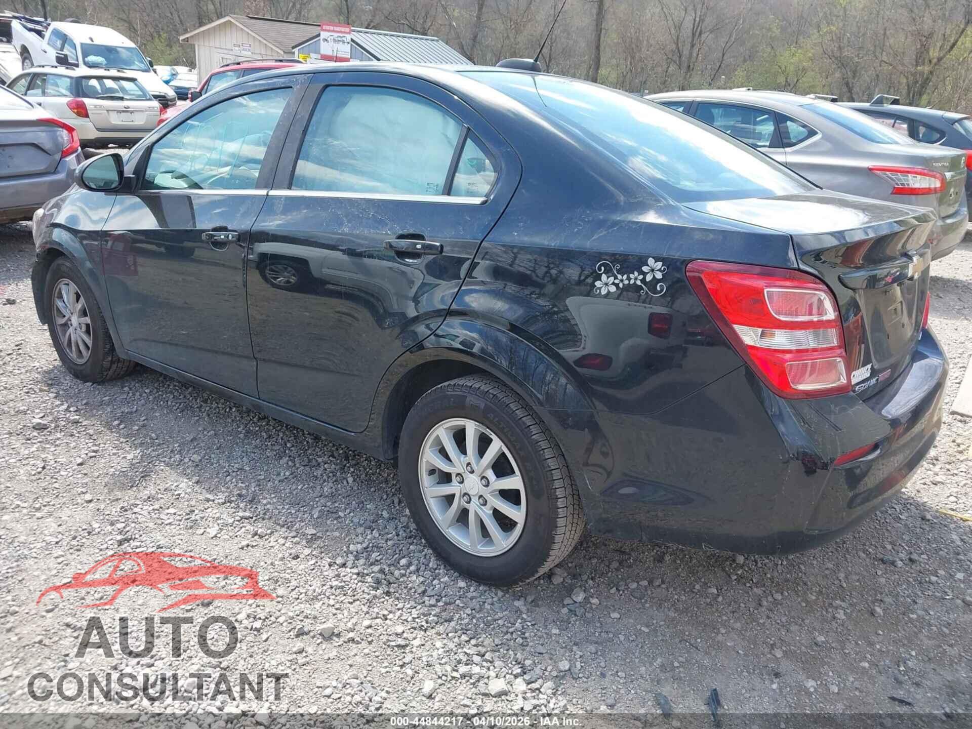 CHEVROLET SONIC 2017 - 1G1JD5SB5H4166757