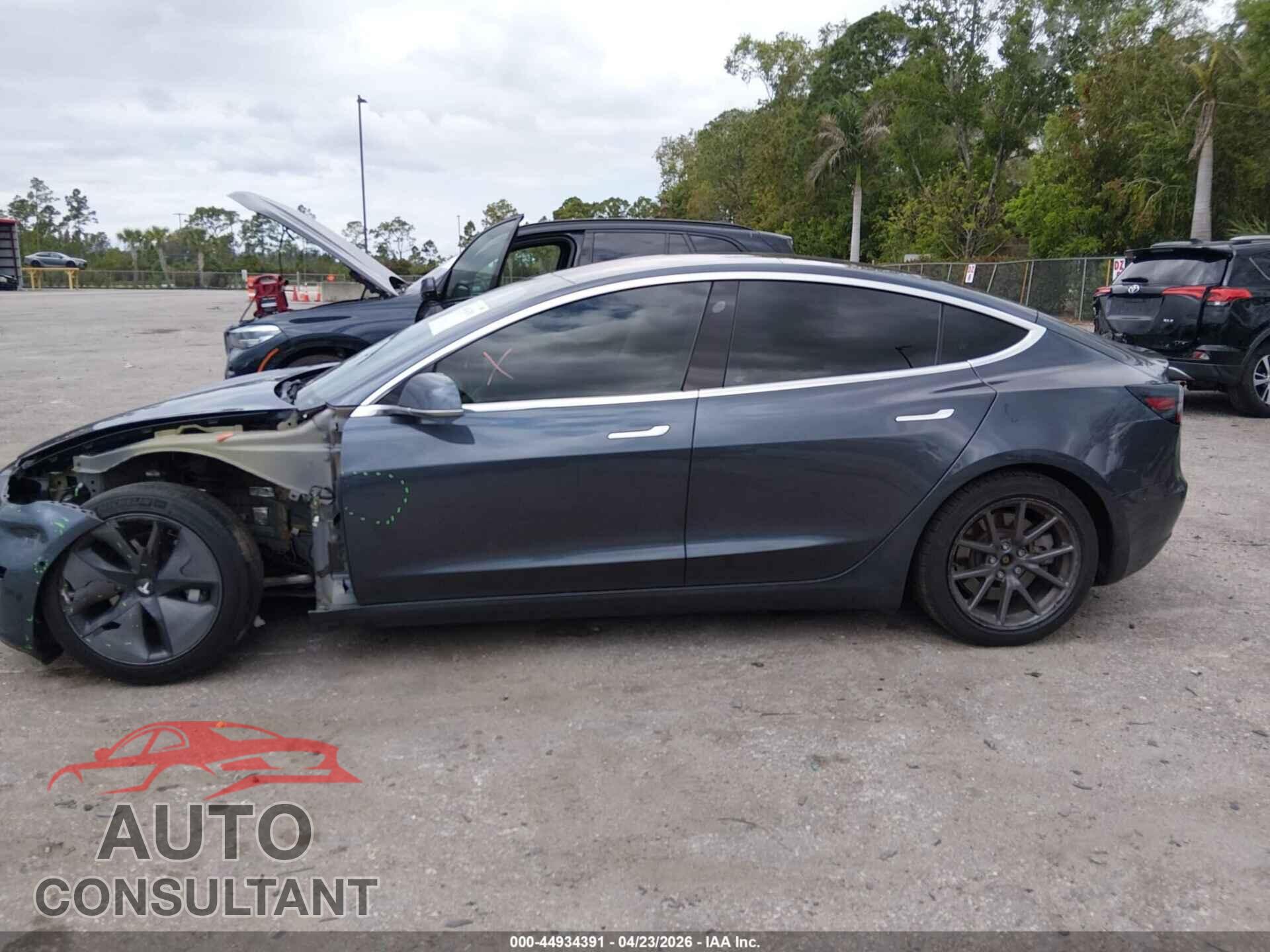 TESLA MODEL 3 2018 - 5YJ3E1EA6JF041757