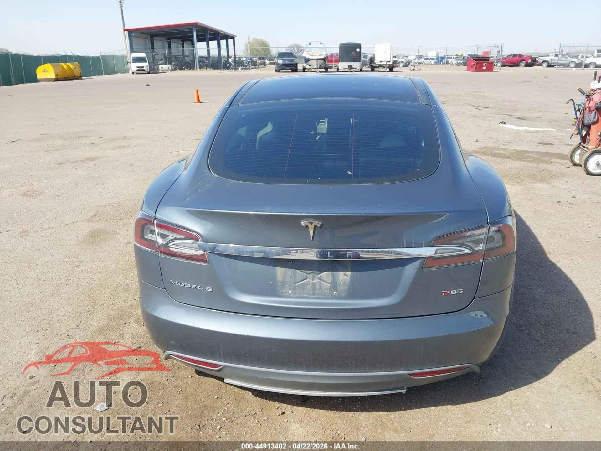 TESLA MODEL S 2013 - 5YJSA1CP4DFP17707