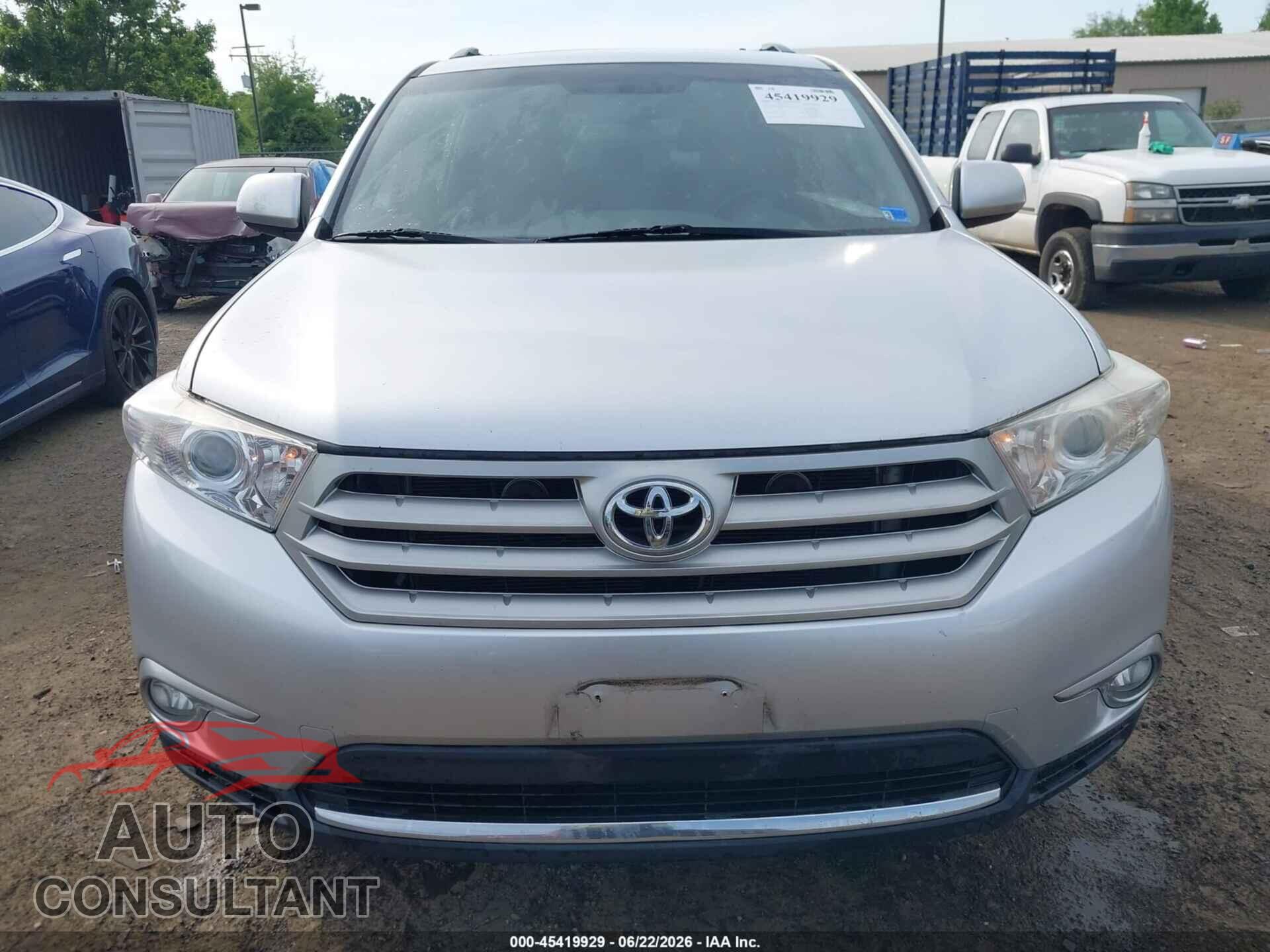 TOYOTA HIGHLANDER 2013 - 5TDBK3EH6DS256830