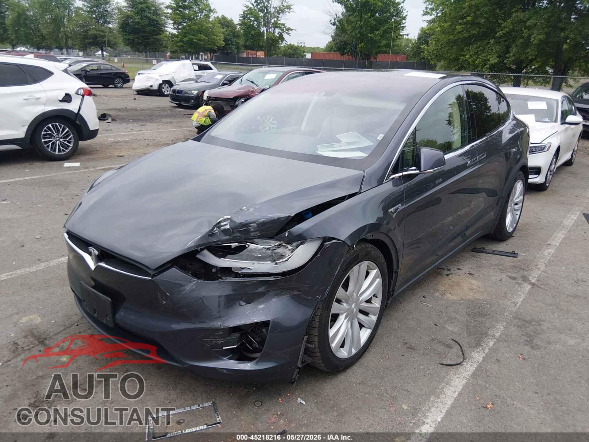 TESLA MODEL X 2016 - 5YJXCBE45GF006563