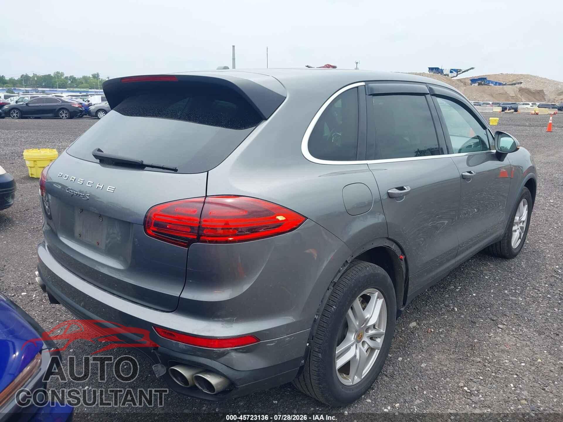 PORSCHE CAYENNE 2017 - WP1AB2A29HLA50205