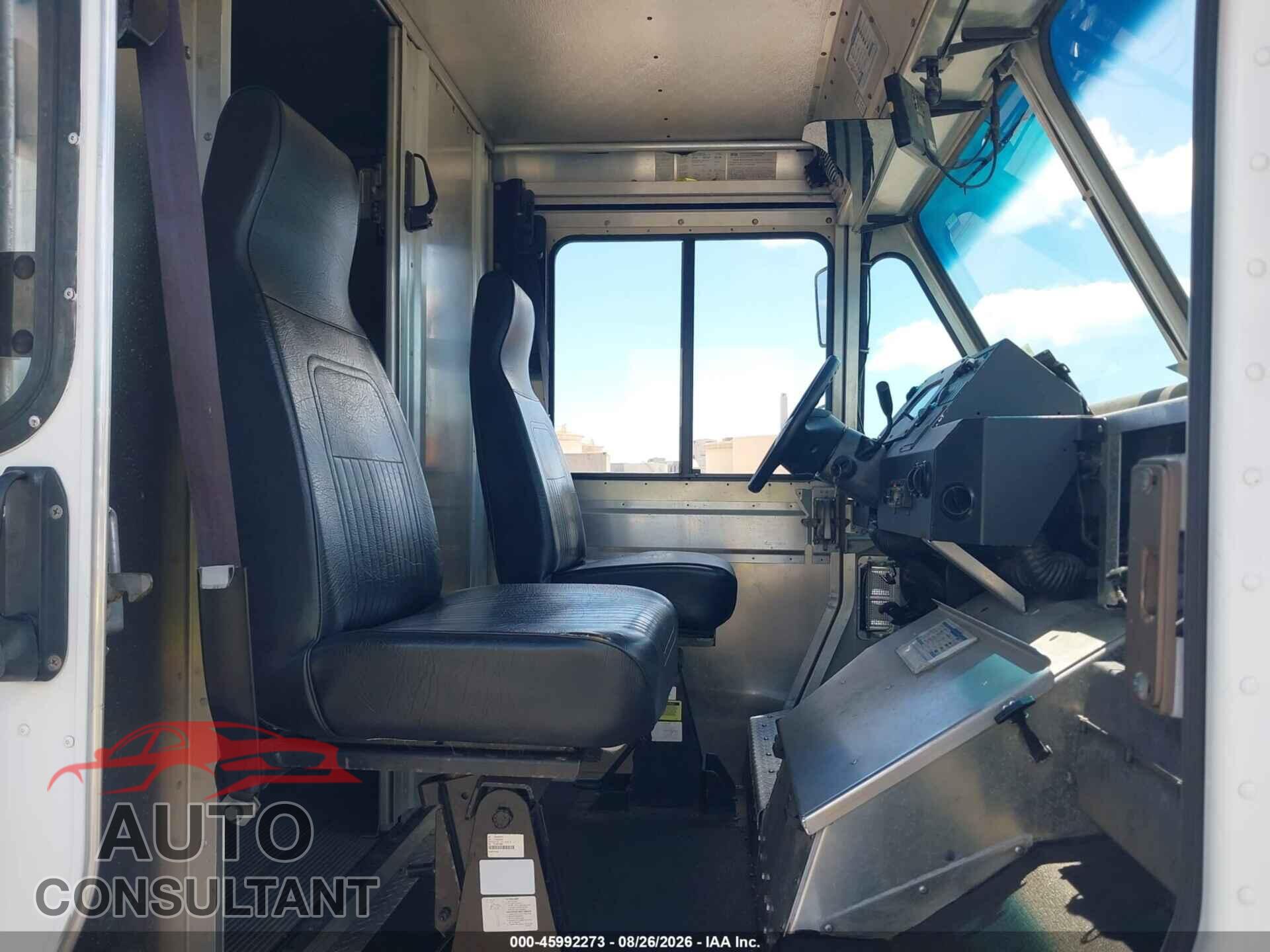 FORD E-350 STRIPPED 2018 - 1FC3E3K61JDC35017