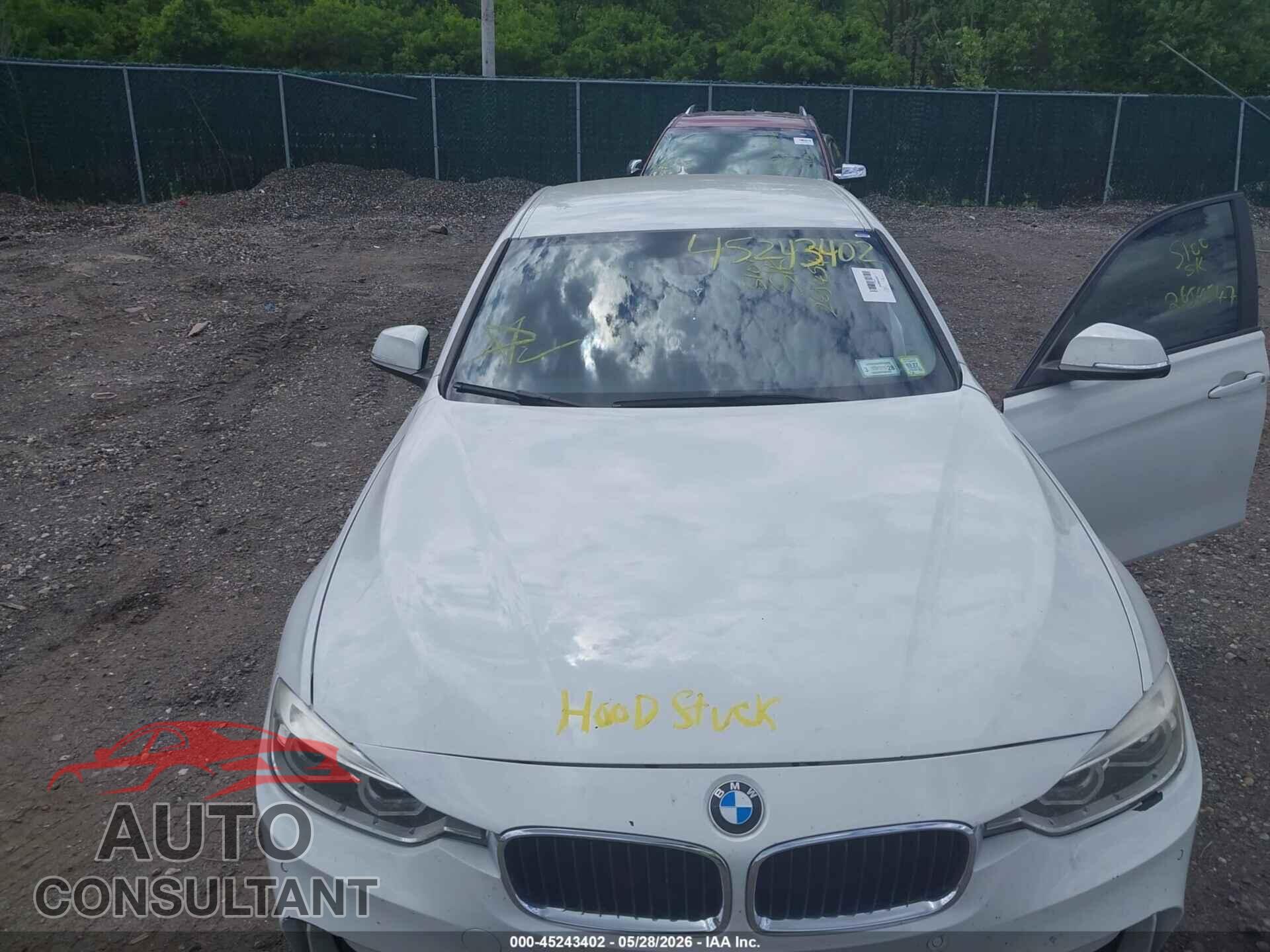 BMW 320I 2017 - WBA8E1G37HNU17573