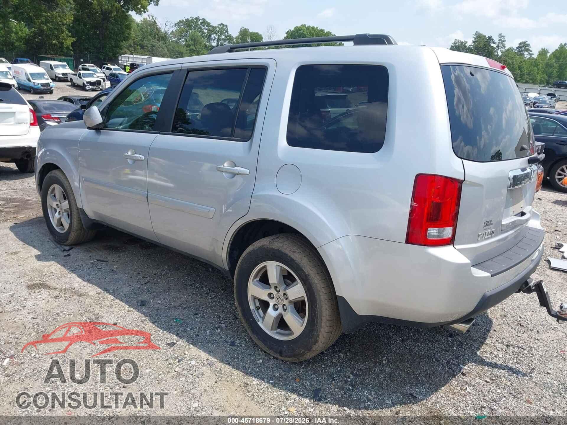 HONDA PILOT 2011 - 5FNYF3H48BB017739