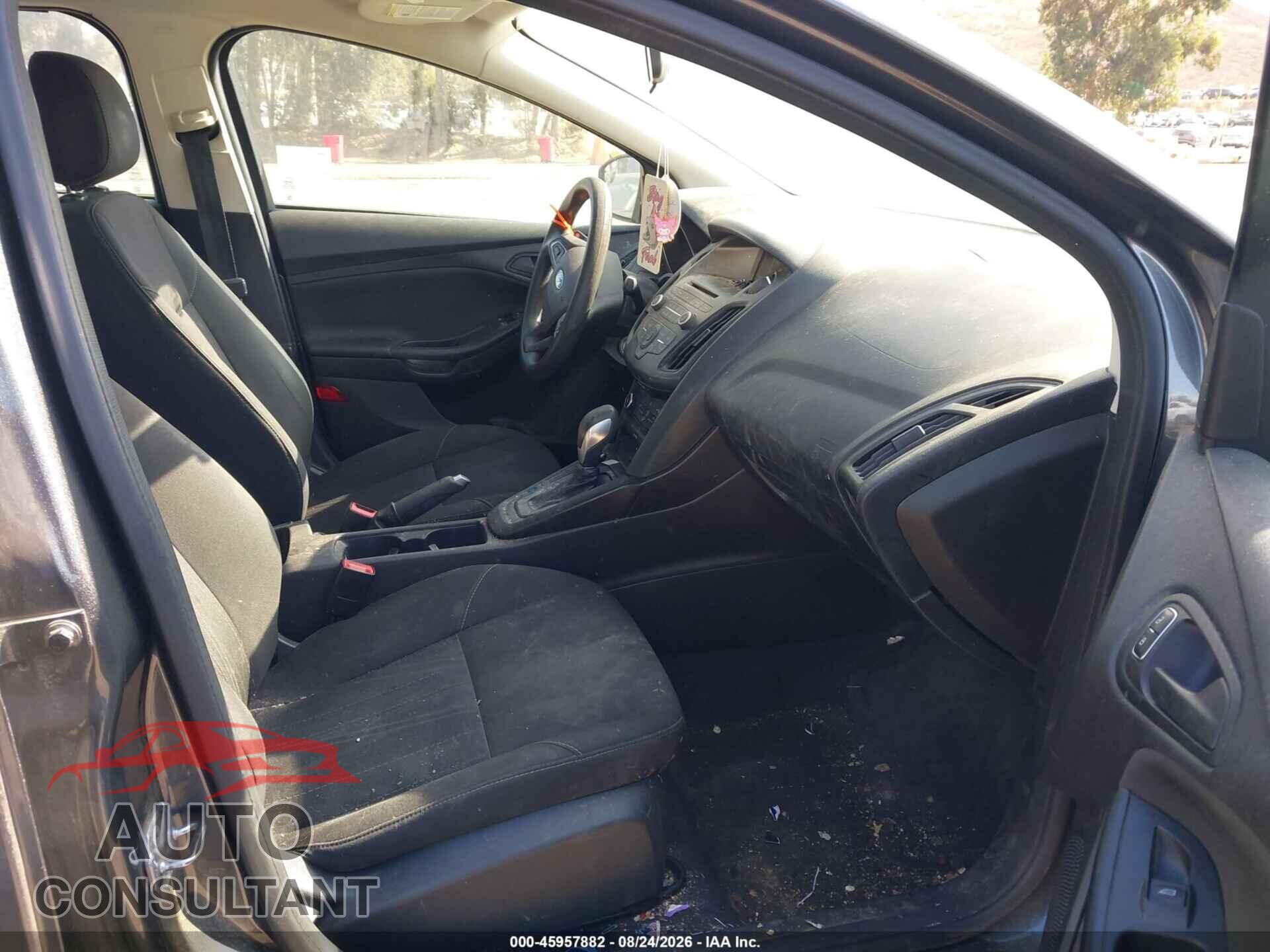 FORD FOCUS 2017 - 1FADP3E29HL236042