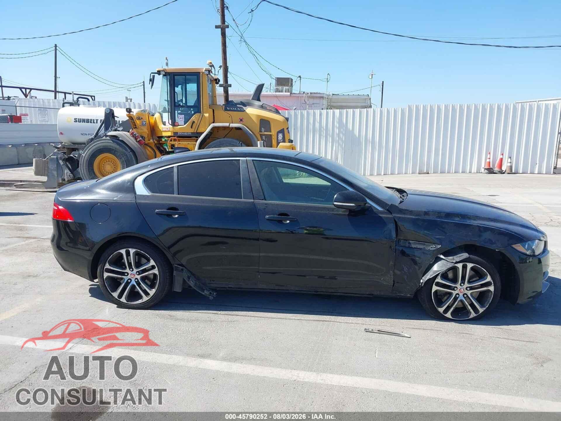 JAGUAR XE 2017 - SAJAD4BV1HCP11467