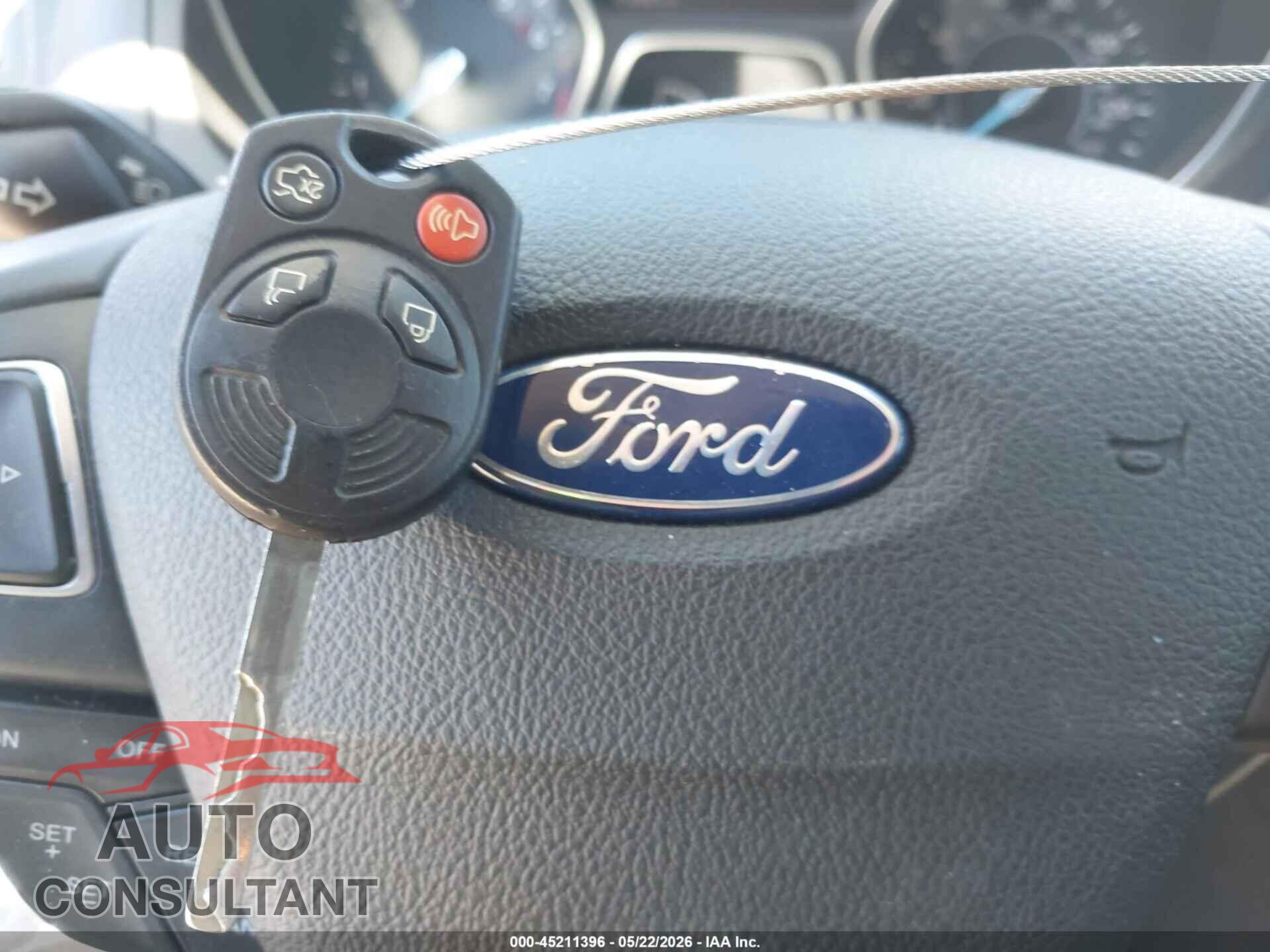 FORD FOCUS 2015 - 1FADP3FE5FL324947