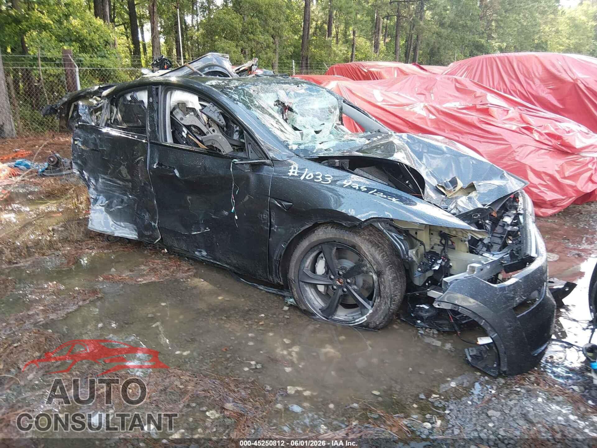 TESLA MODEL Y 2026 - 7SAYGDEE0TA439604