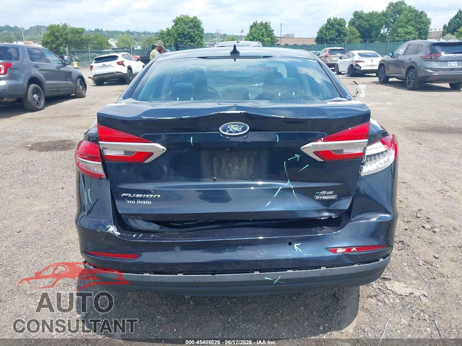 FORD FUSION 2020 - 3FA6P0LU1LR183617
