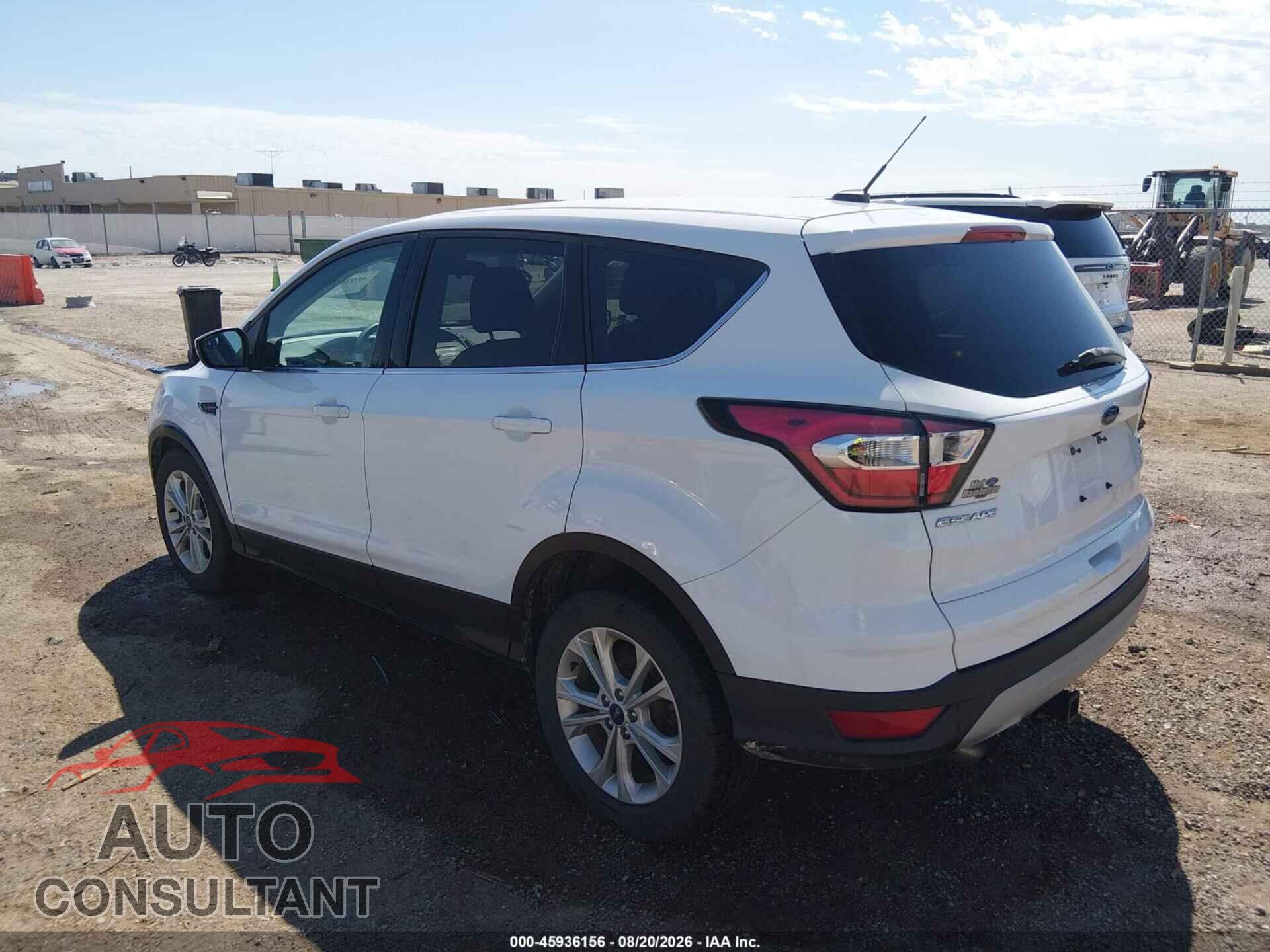 FORD ESCAPE 2017 - 1FMCU0GD8HUC01087