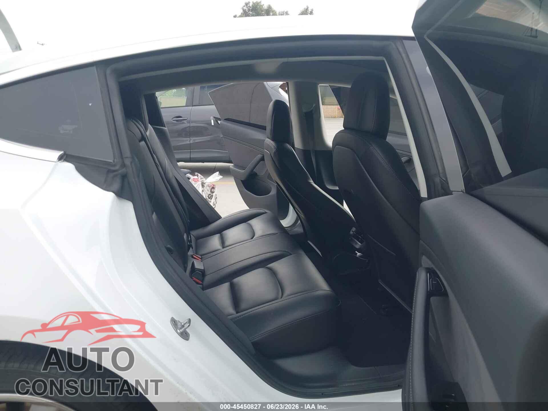 TESLA MODEL 3 2018 - 5YJ3E1EA4JF164585