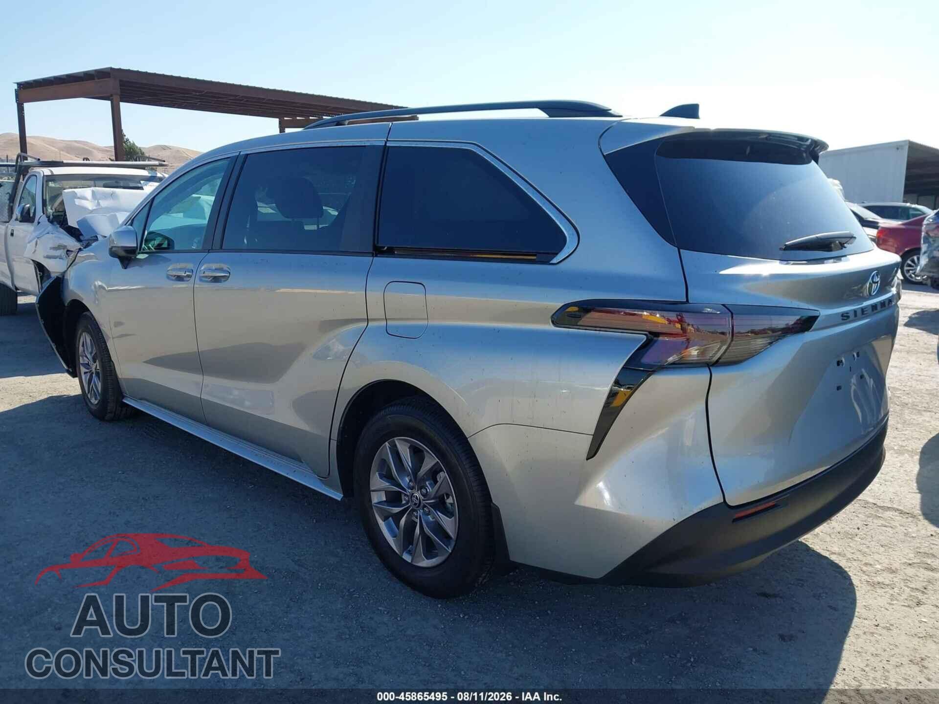 TOYOTA SIENNA 2024 - 5TDBRKEC5RS217924