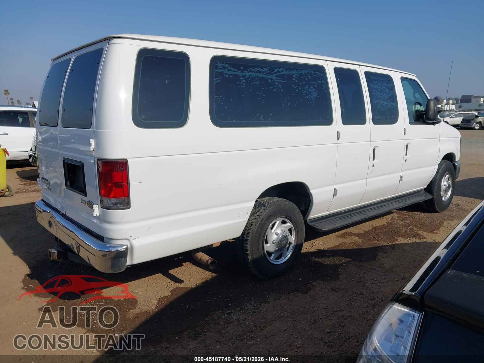 FORD E-350 SUPER DUTY 2011 - 1FBSS3BL3BDB17700