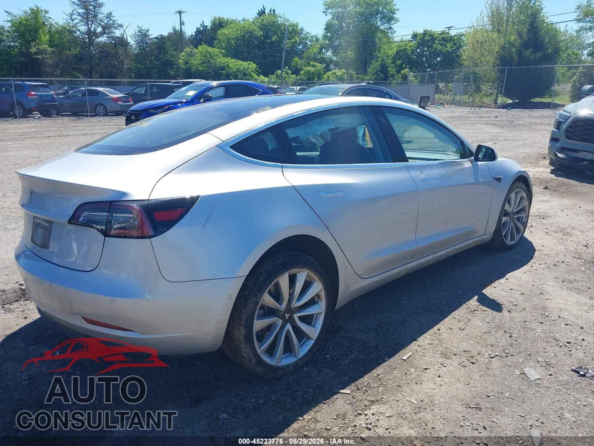 TESLA MODEL 3 2018 - 5YJ3E1EA8JF031117