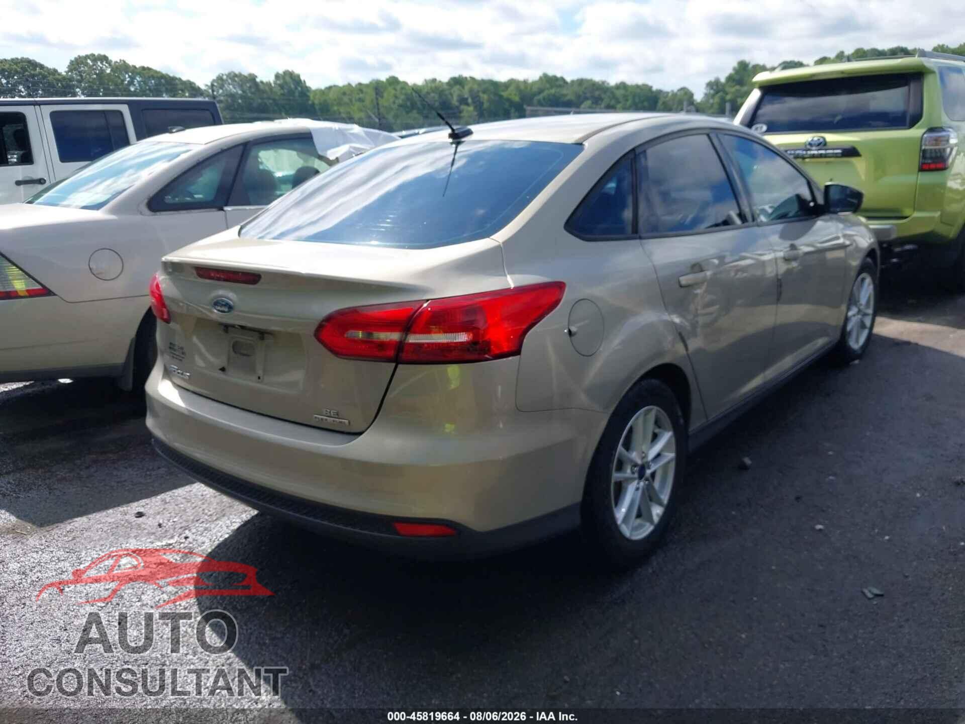 FORD FOCUS 2015 - 1FADP3F26FL202135