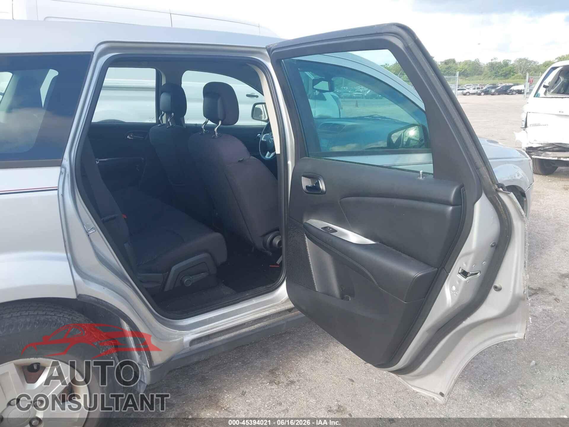 DODGE JOURNEY 2012 - 3C4PDCAB2CT324417