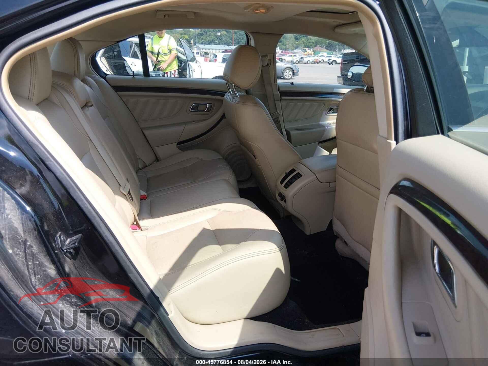 FORD TAURUS 2017 - 1FAHP2F86HG117713