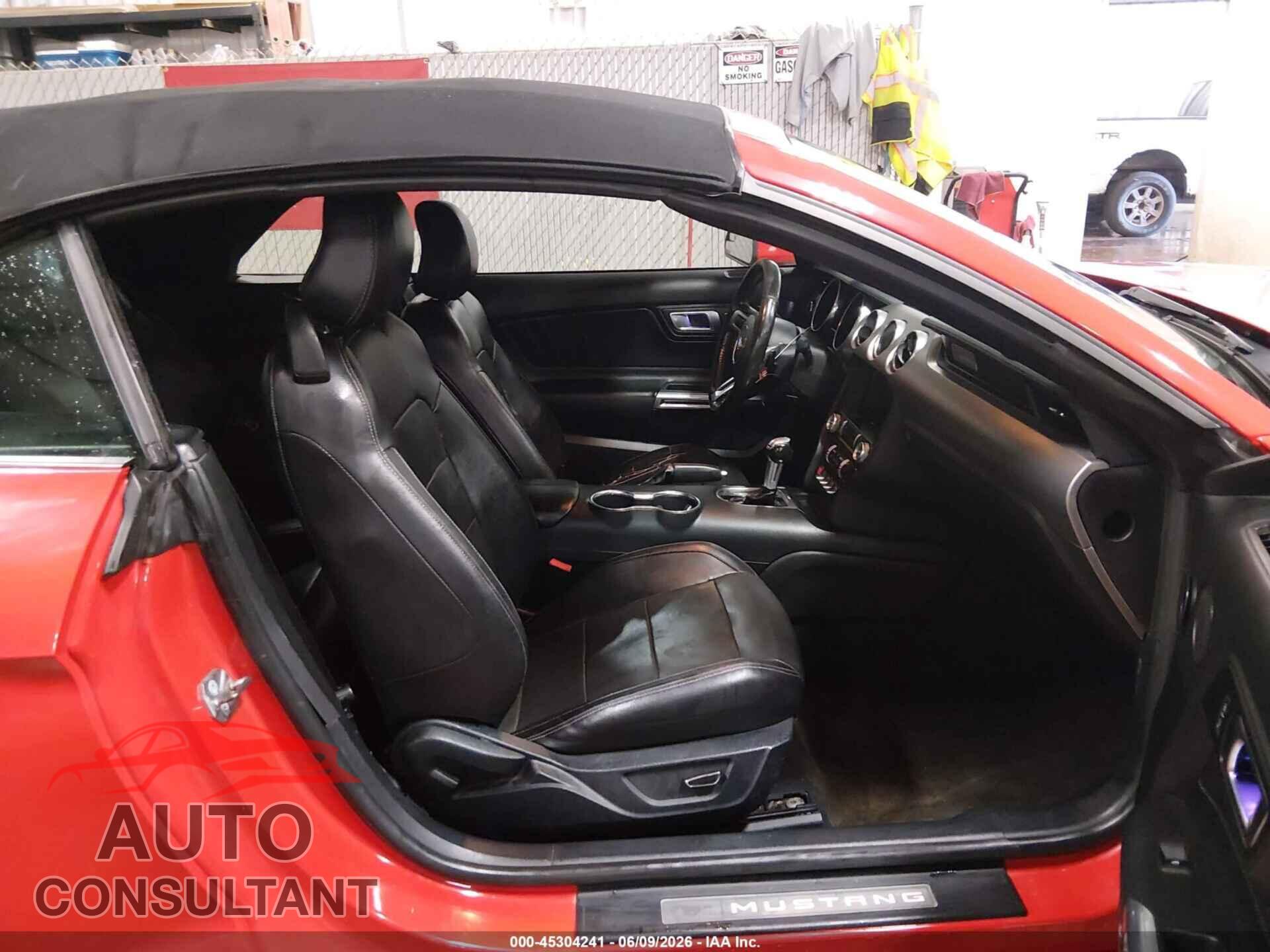 FORD MUSTANG 2018 - 1FATP8UH3J5155563