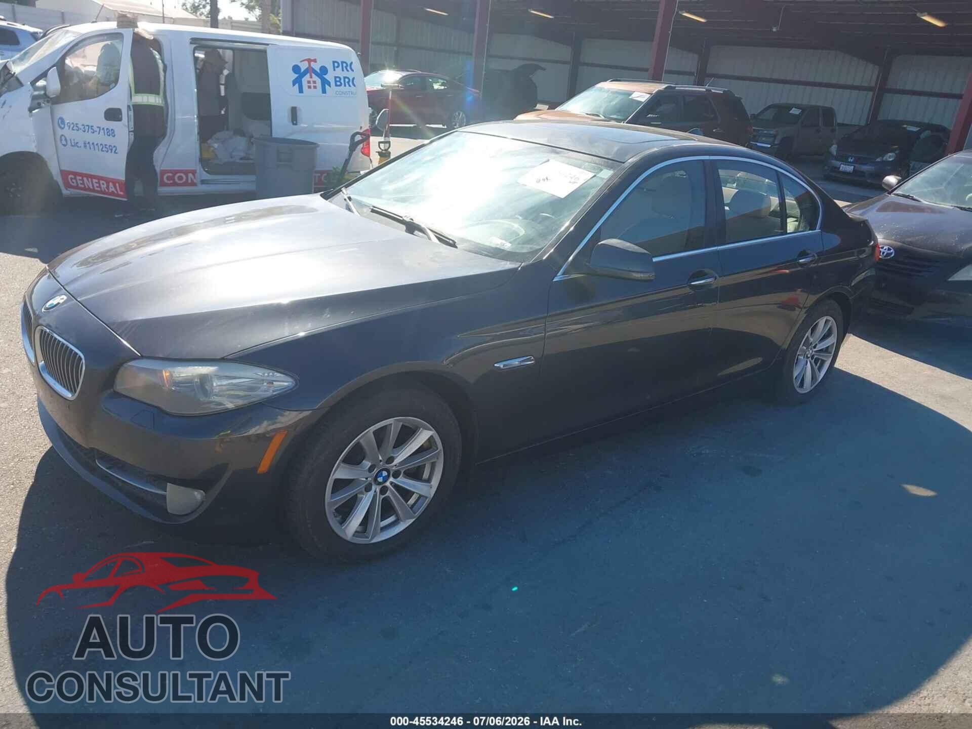 BMW 528I 2011 - WBAFR1C57BC751303