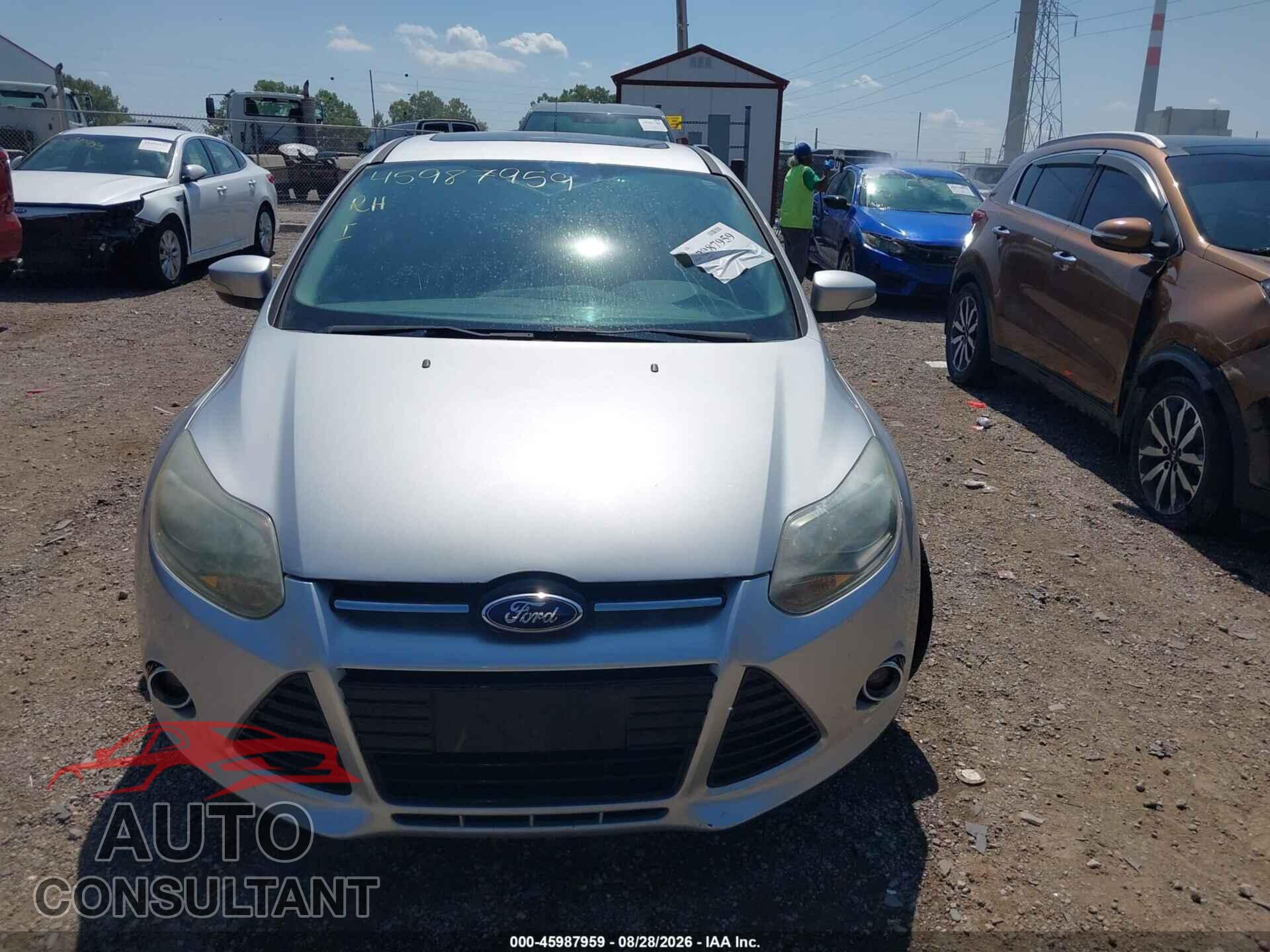 FORD FOCUS 2012 - 1FAHP3N22CL464541