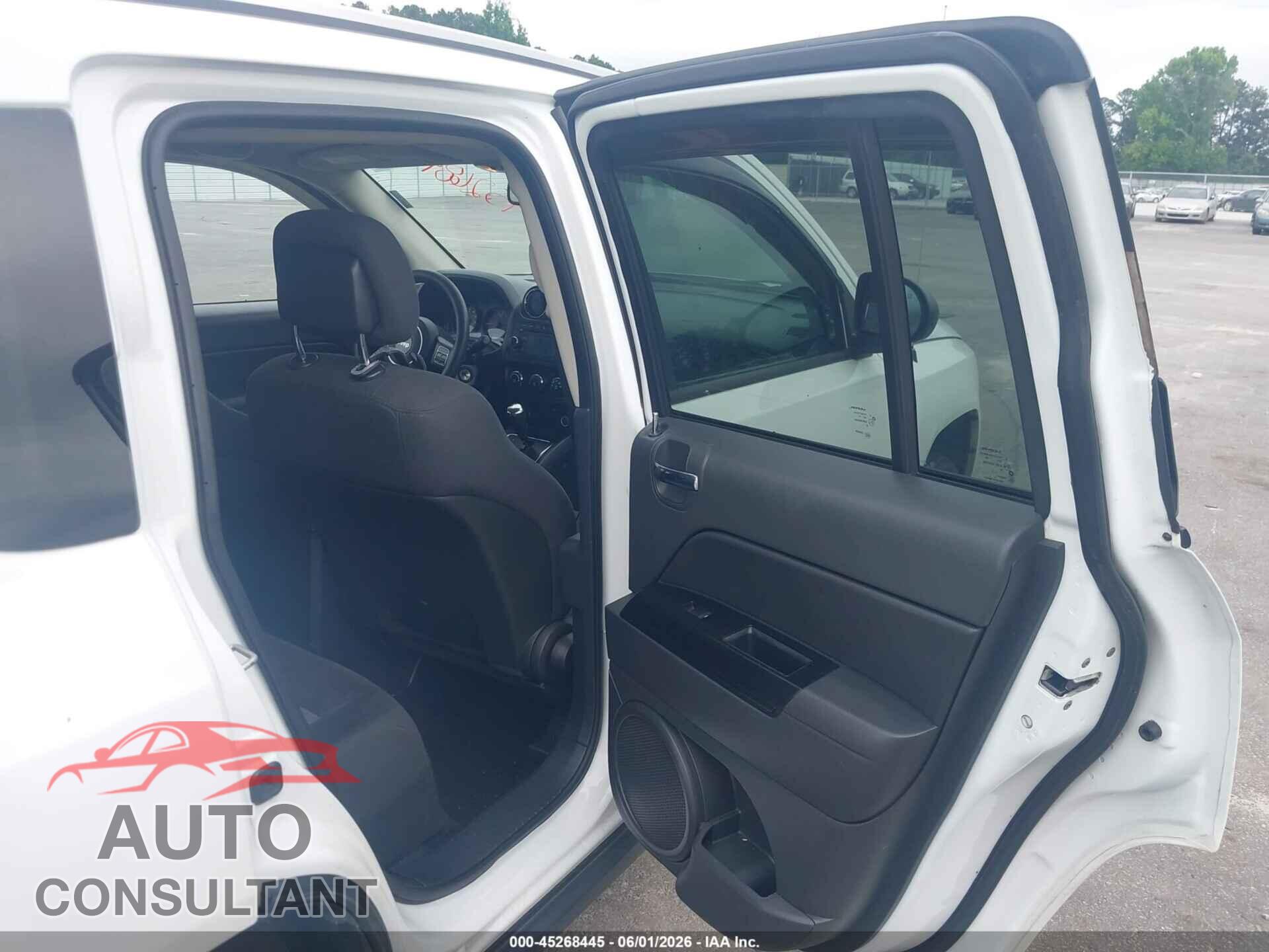 JEEP COMPASS 2011 - 1J4NF1FB1BD276261