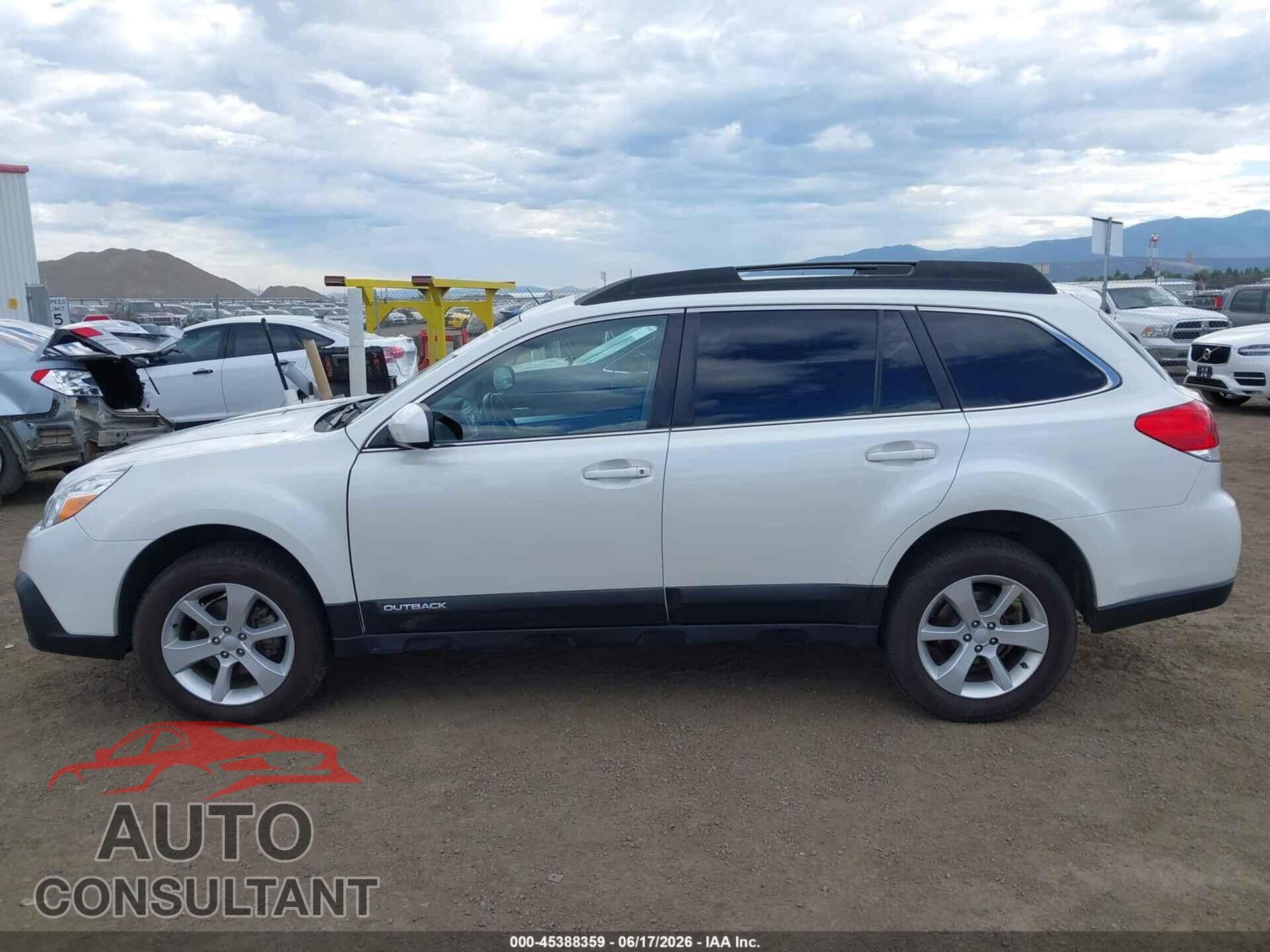 SUBARU OUTBACK 2013 - 4S4BRBGC4D3233275
