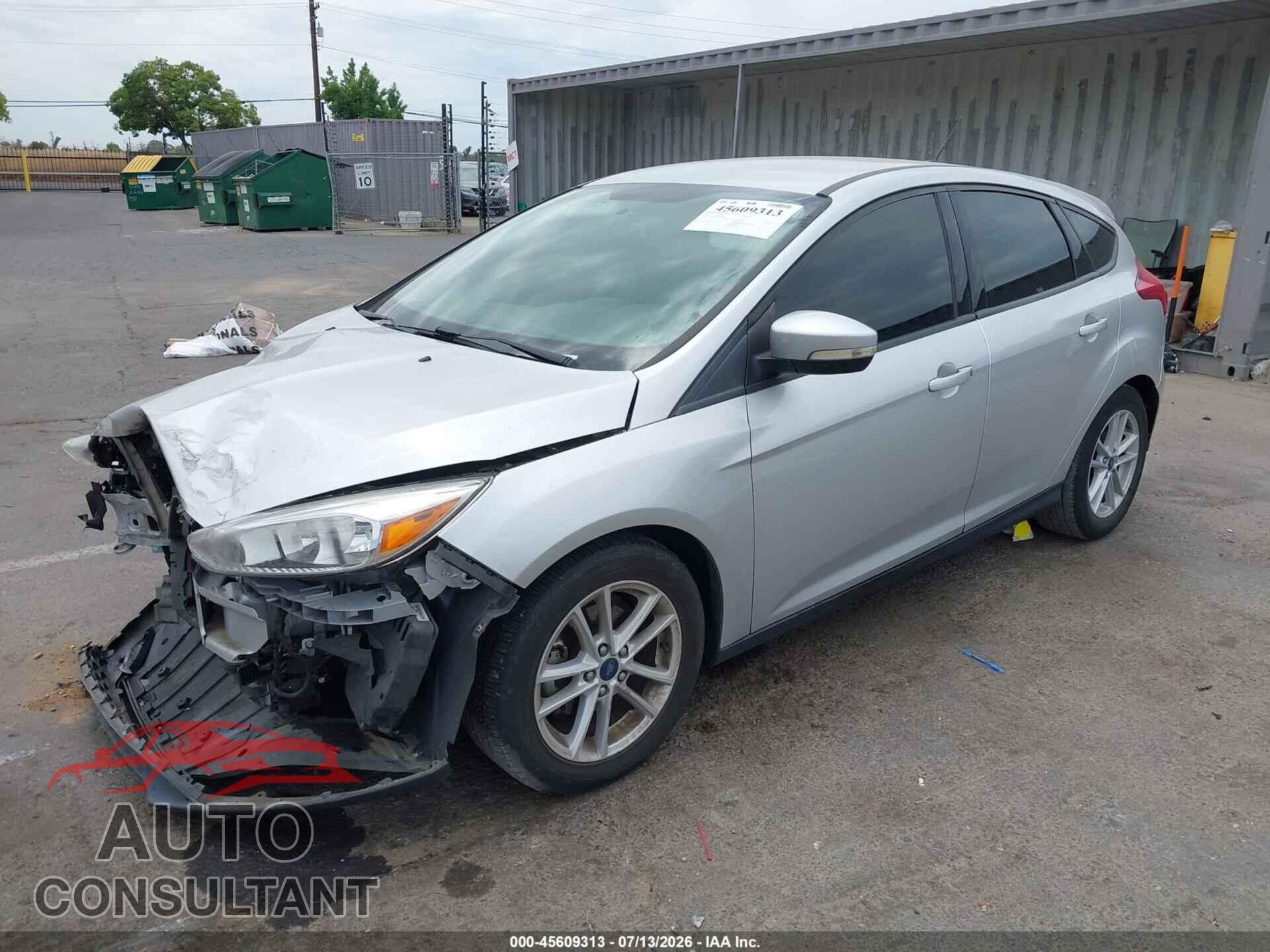 FORD FOCUS 2017 - 1FADP3K22HL319638